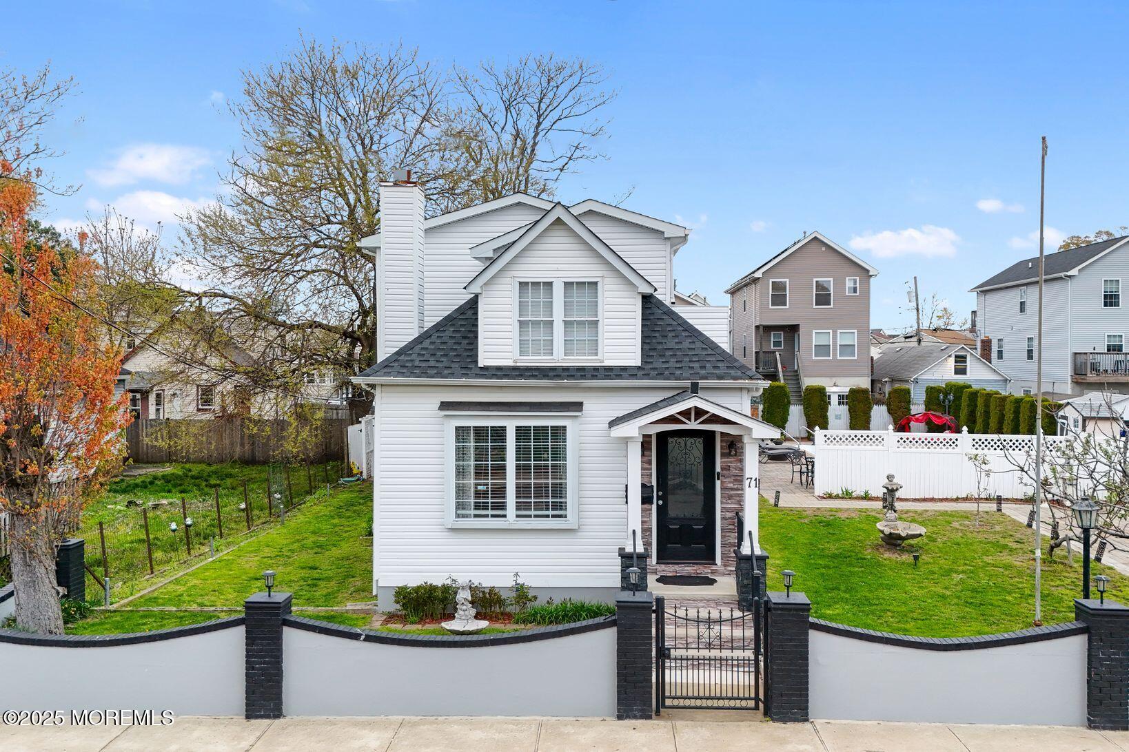 71 Pineview Avenue