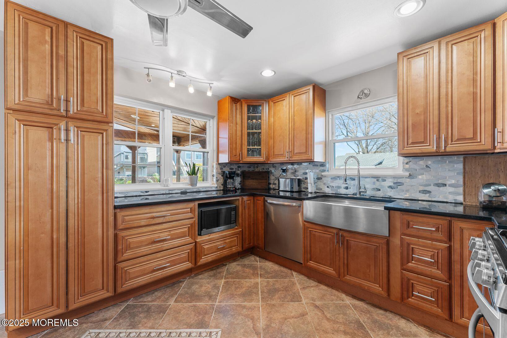 71 Pineview Avenue, Keansburg, New Jersey image 20