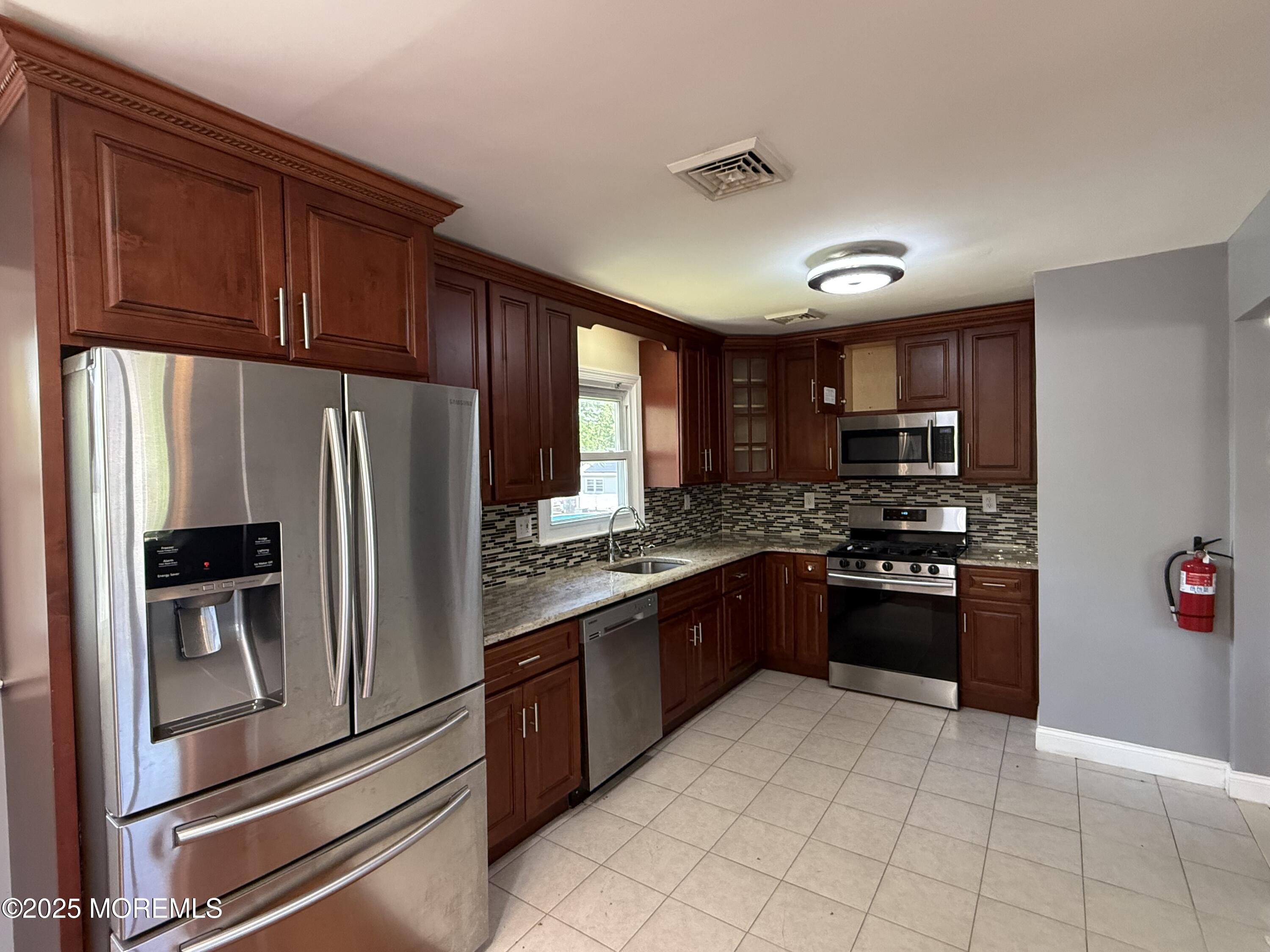 920 Bow Road, Toms River, New Jersey image 9