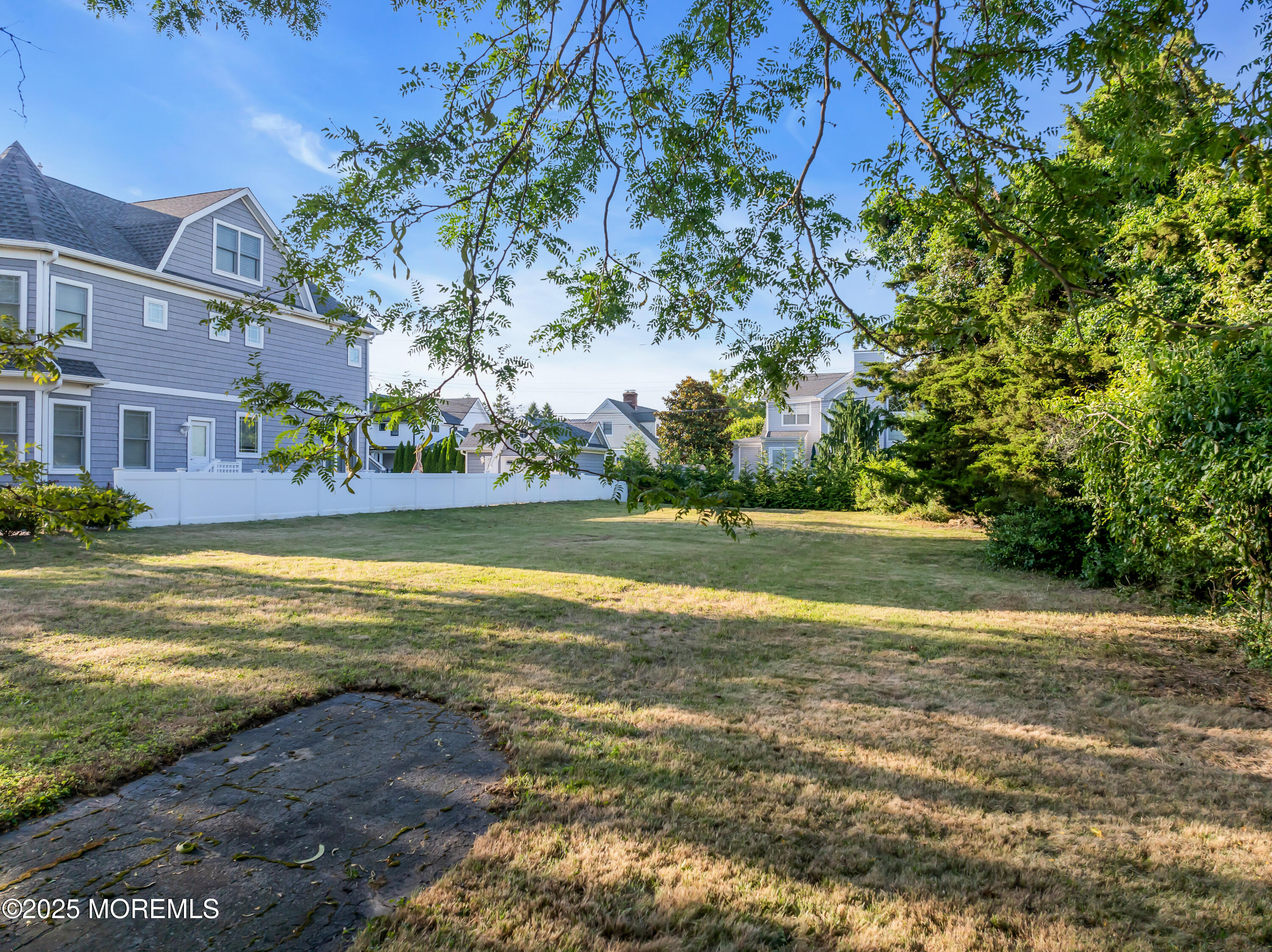 305 Stockton Boulevard, Sea Girt, New Jersey image 3