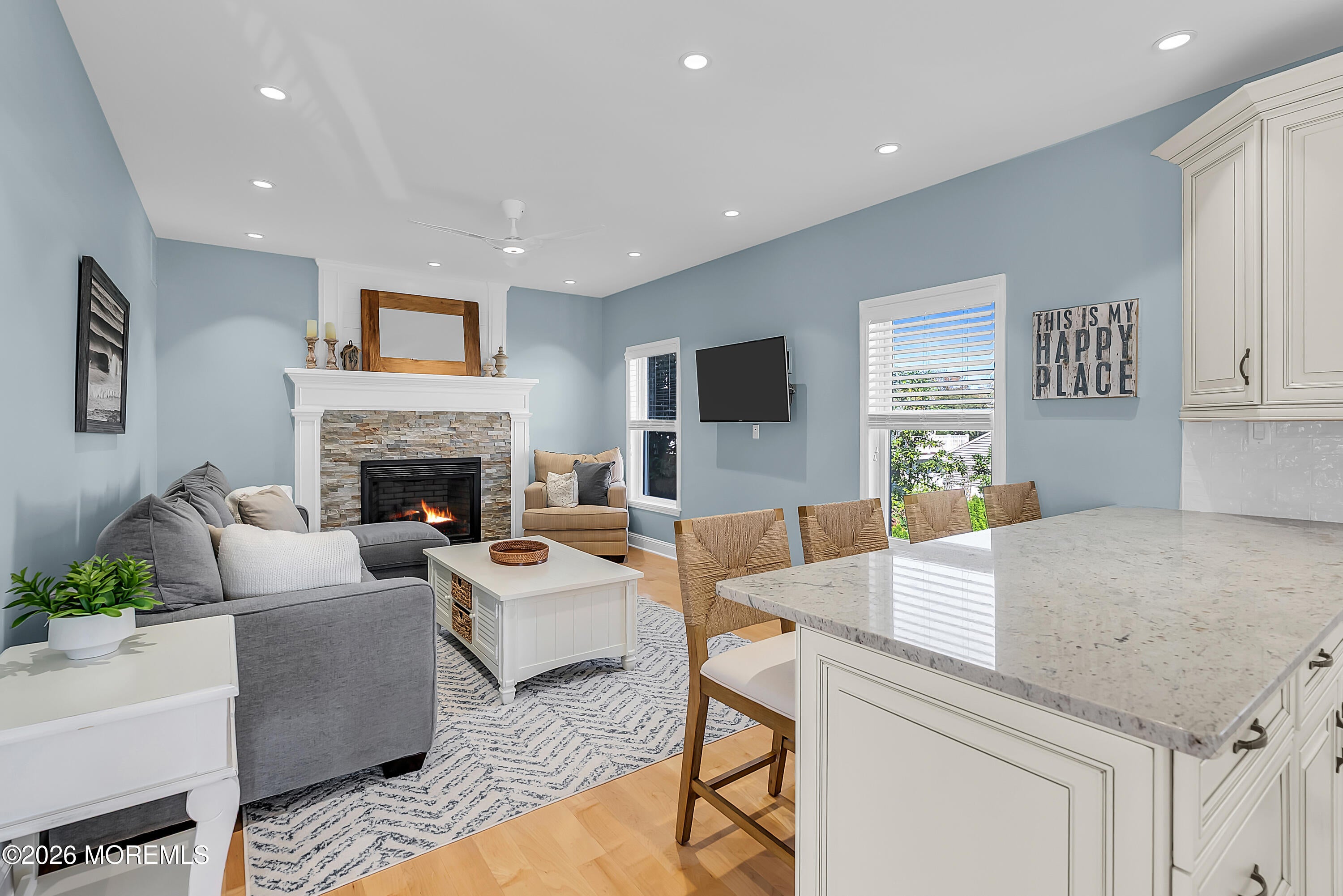 396 River Place