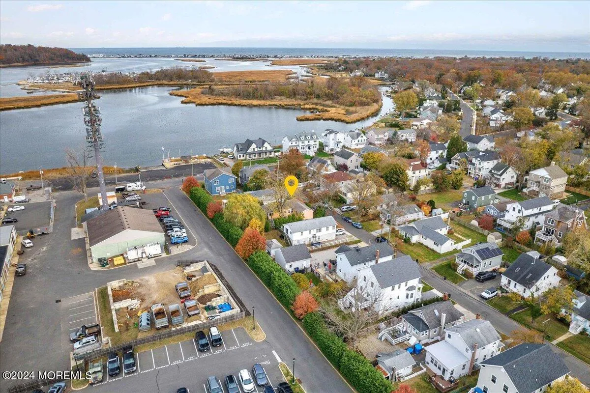 Rumson, New Jersey 07760, United States, 3 Bedrooms Bedrooms, ,1 BathroomBathrooms,Residential,Active,32486