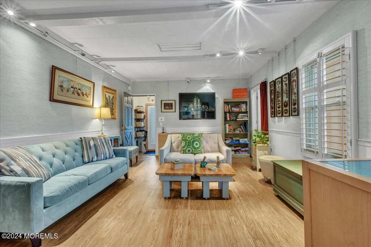 Rumson, New Jersey 07760, United States, 3 Bedrooms Bedrooms, ,1 BathroomBathrooms,Residential,Active,32486