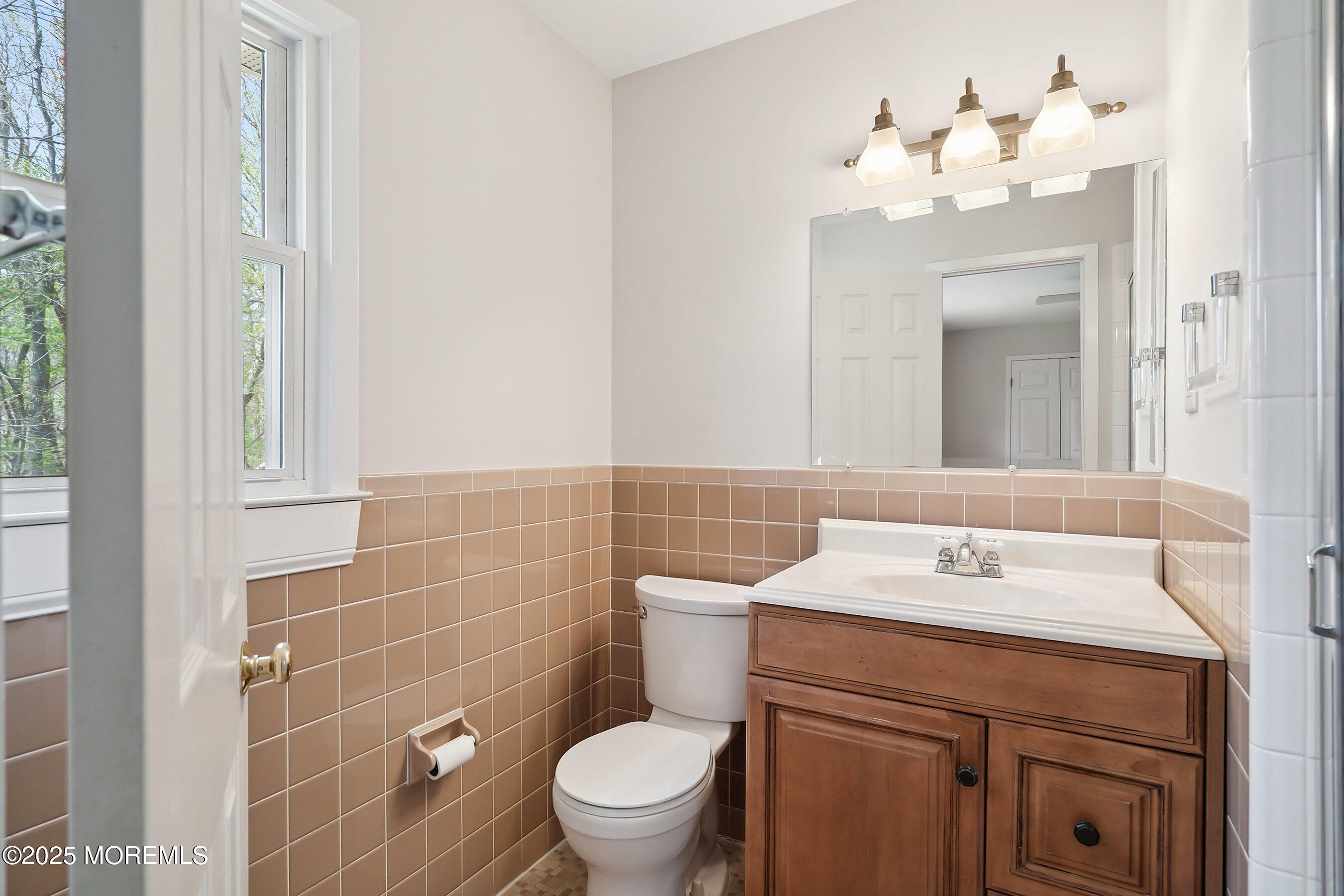 53 Birchwood Court, Tinton Falls, New Jersey image 24