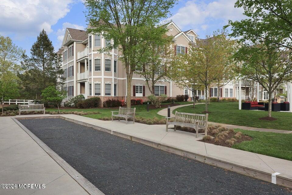 7 Centre Street 2101