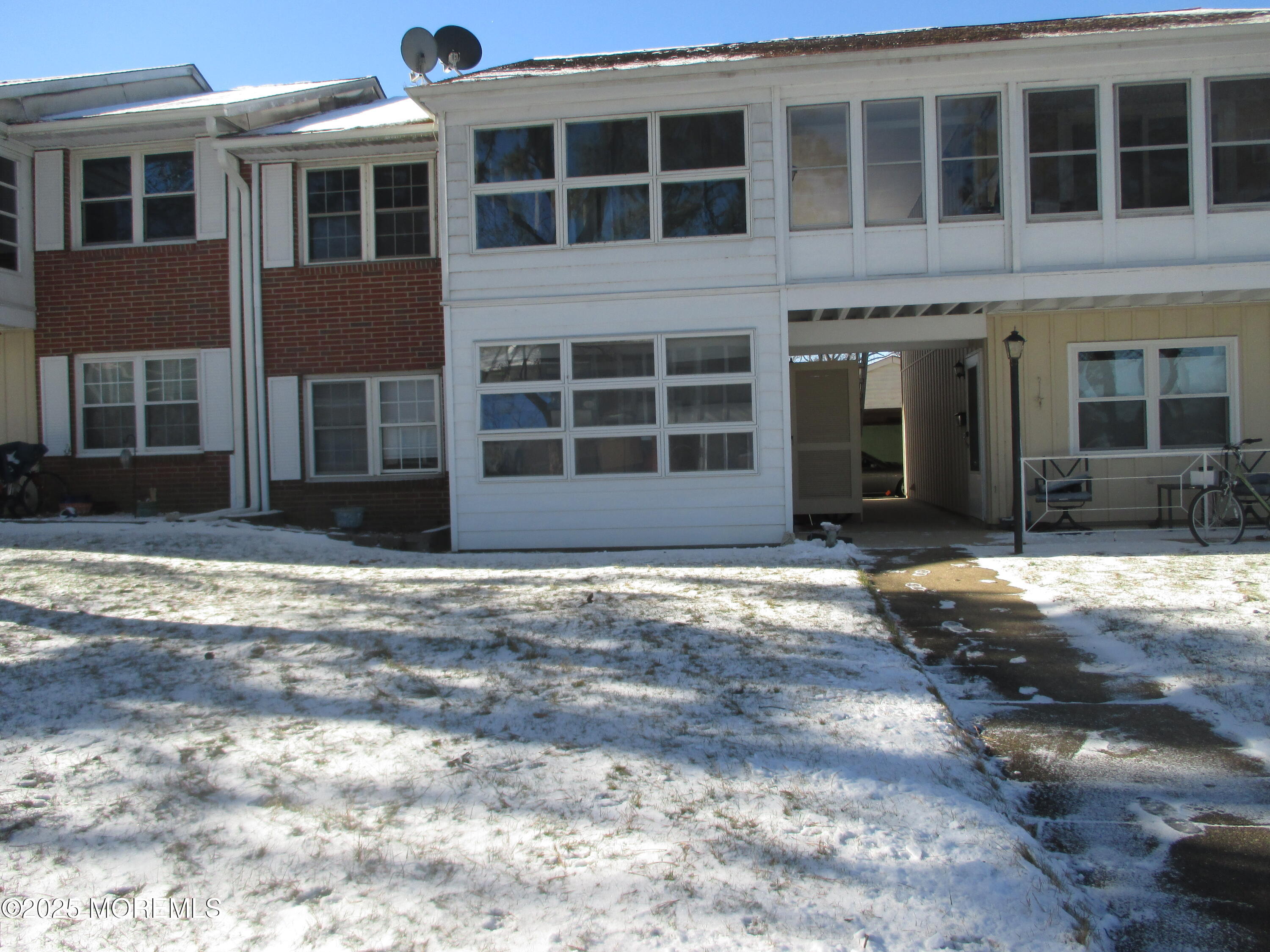 44J Cambridge Court #2010, Lakewood, New Jersey image 3