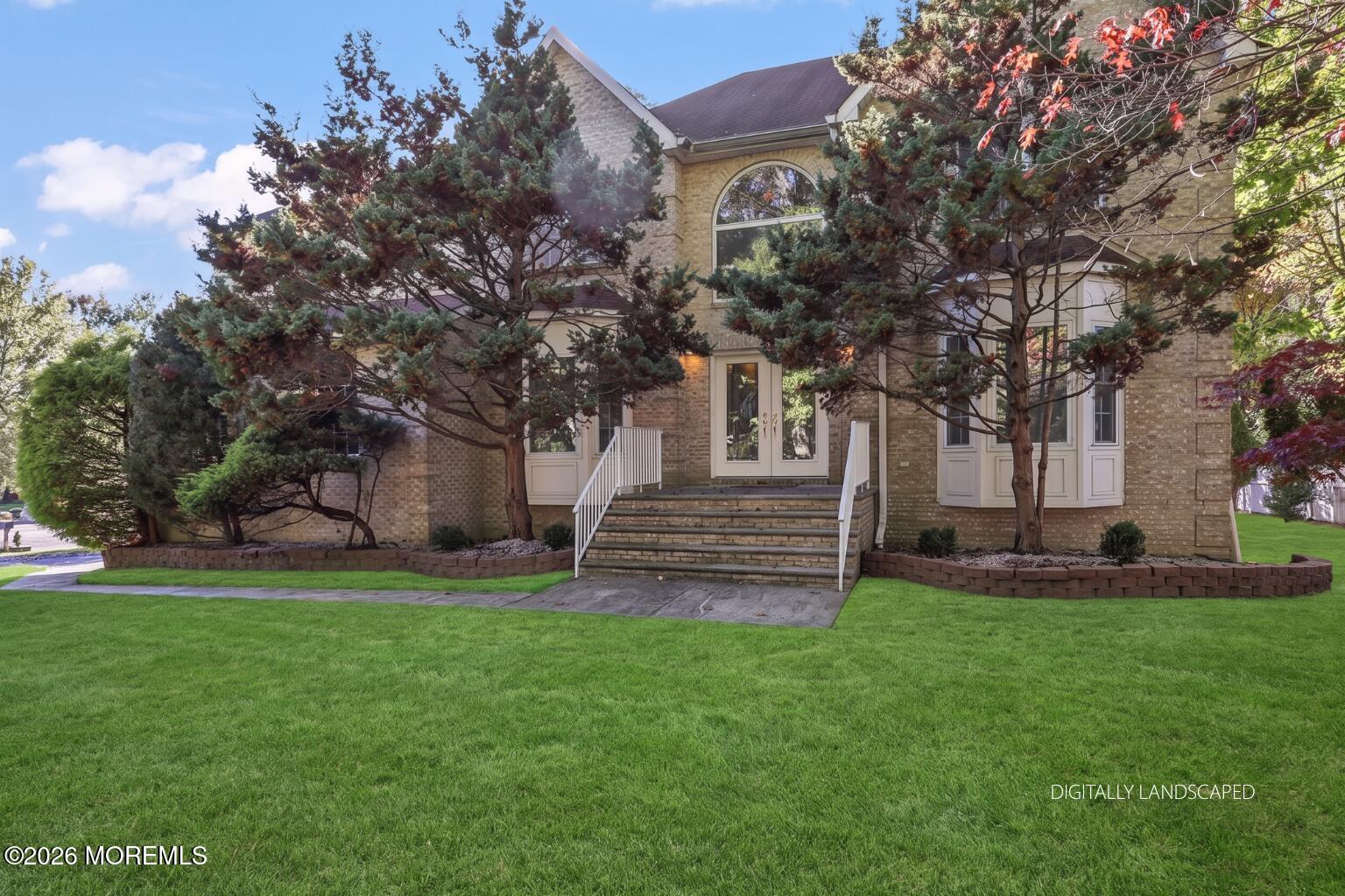 2 Gray Court