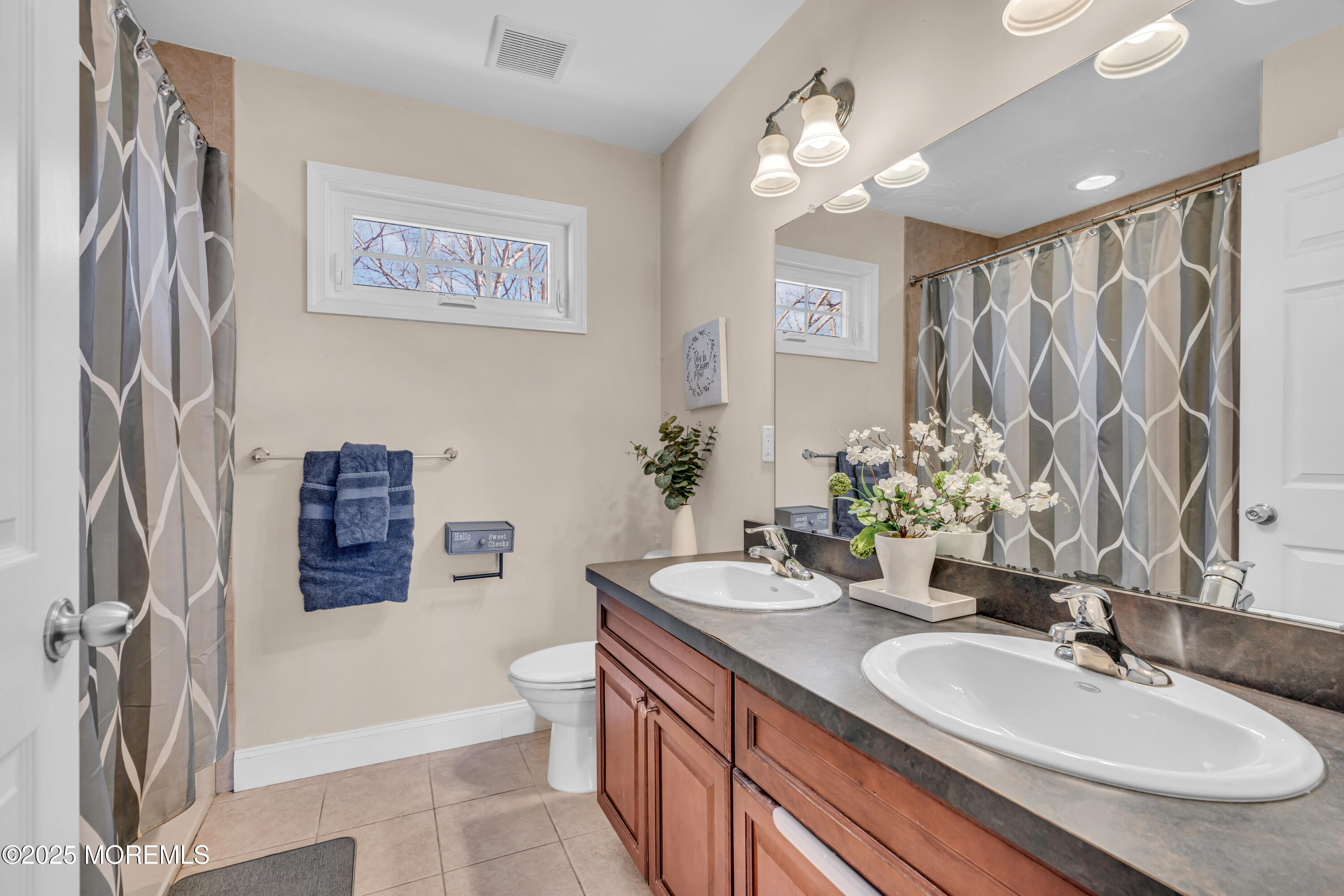 93 Fortune Court, Toms River, New Jersey image 35
