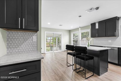 Condo For Sale - 135 Biabou Drive<br/> Toms River, NJ 08757