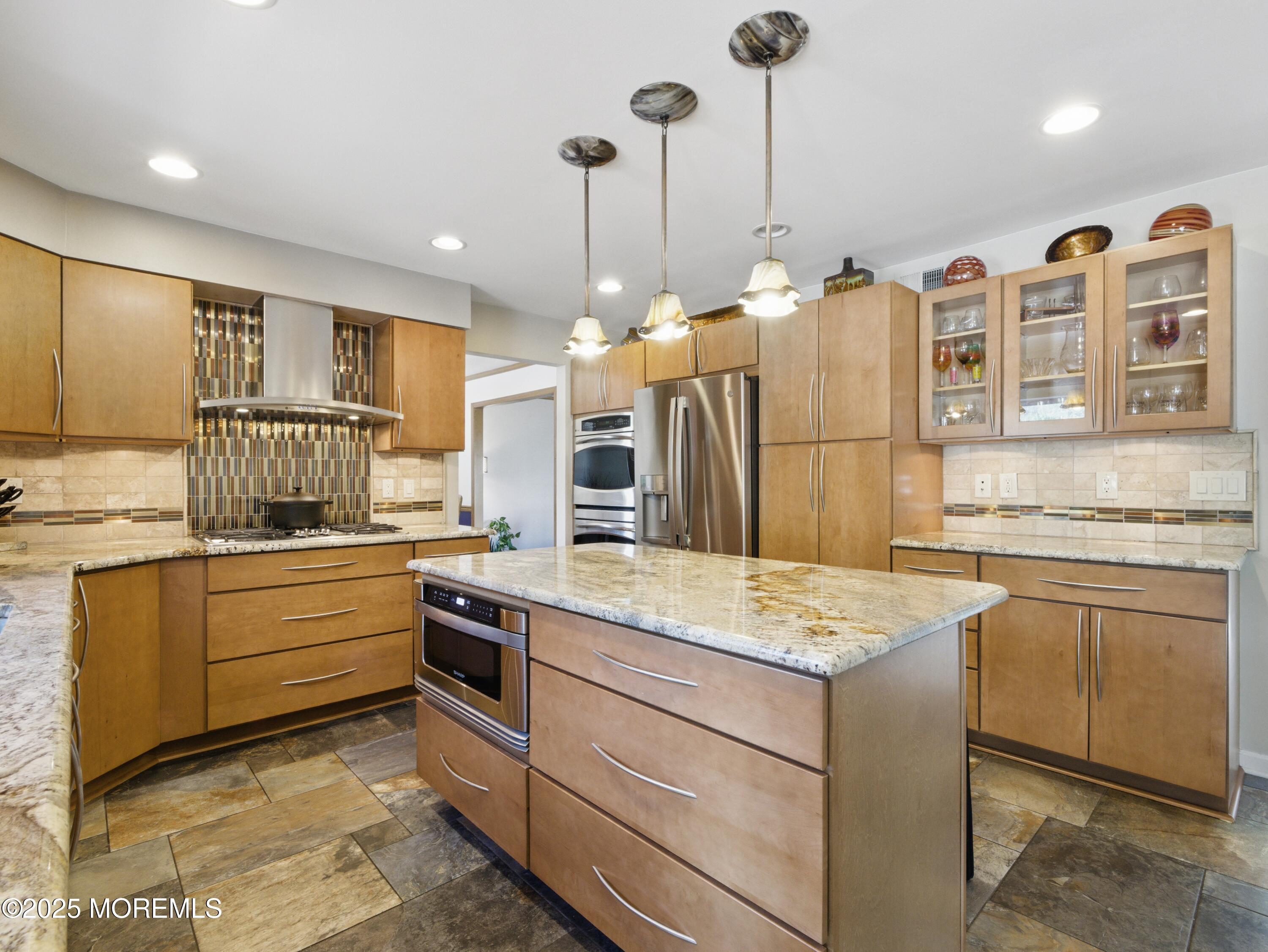 50 Locust Court, Freehold, New Jersey image 6