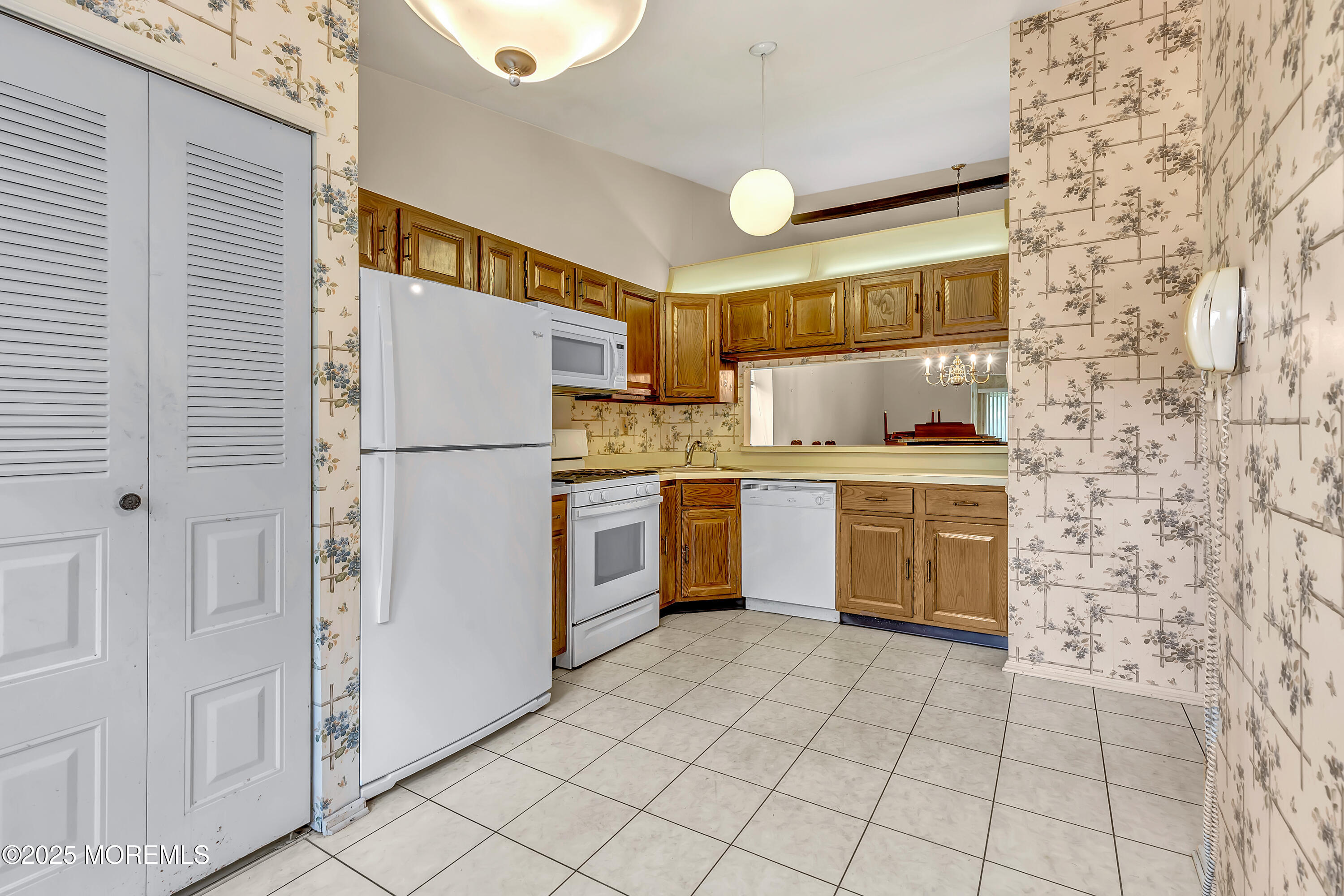 72 Boxwood Terrace, Red Bank, New Jersey image 7
