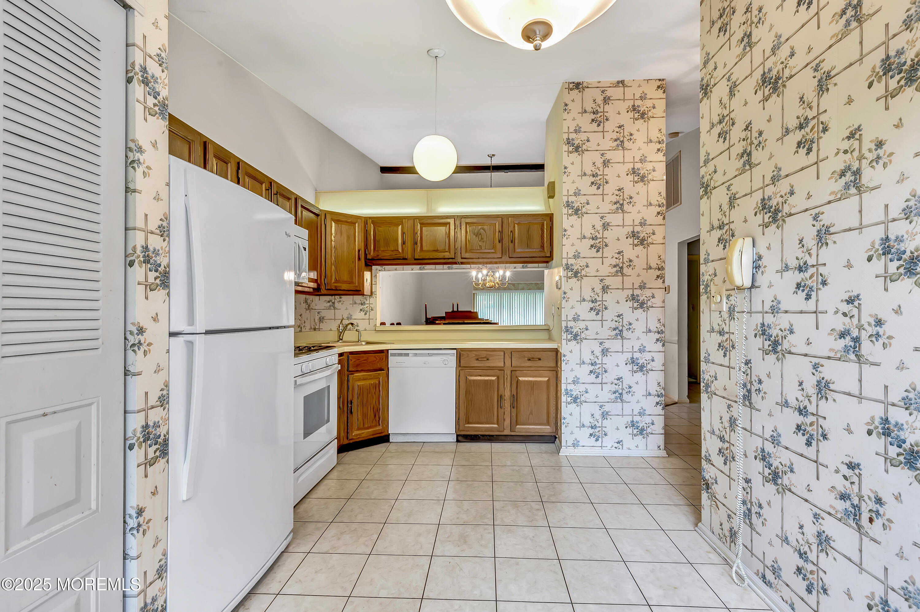 72 Boxwood Terrace, Red Bank, New Jersey image 8
