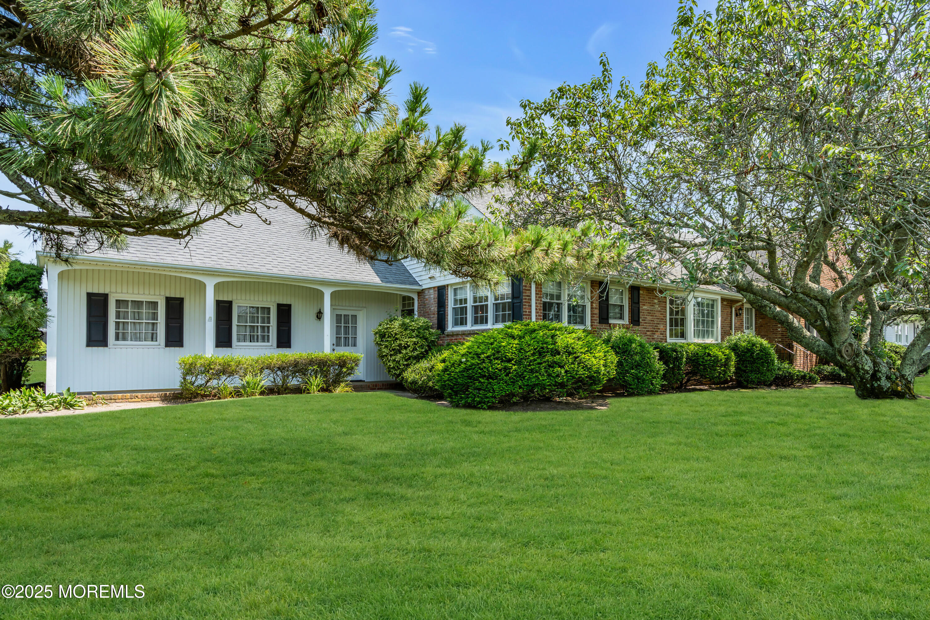 12 Lorraine Avenue