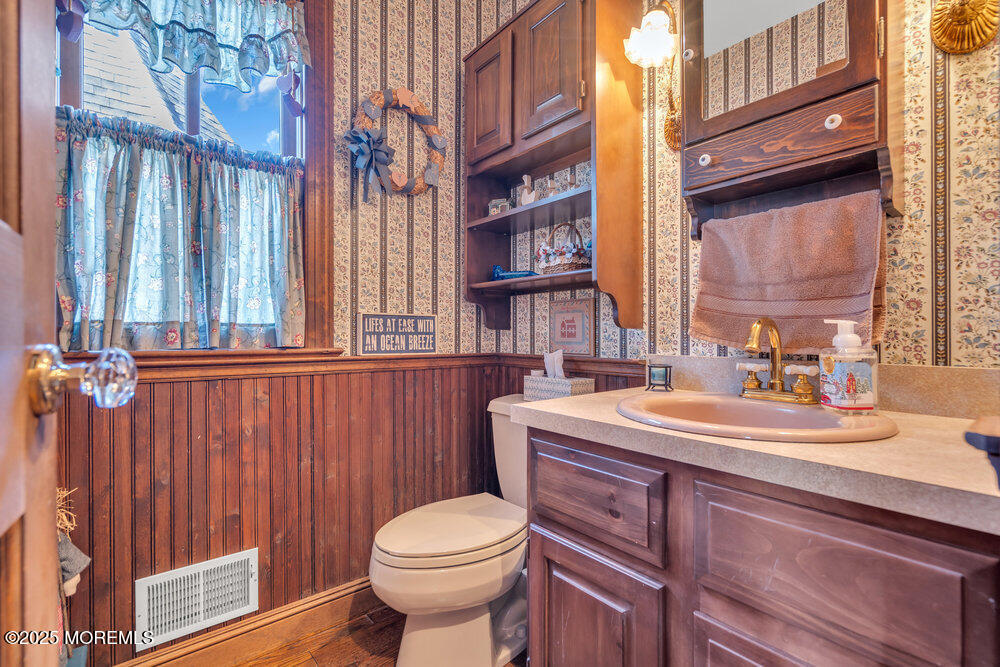 16 Colton Court, Bayville, New Jersey image 31