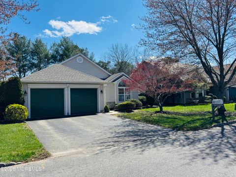 Homes For Sale - 27 Rosewood Drive<br/> Lakewood, NJ 08701