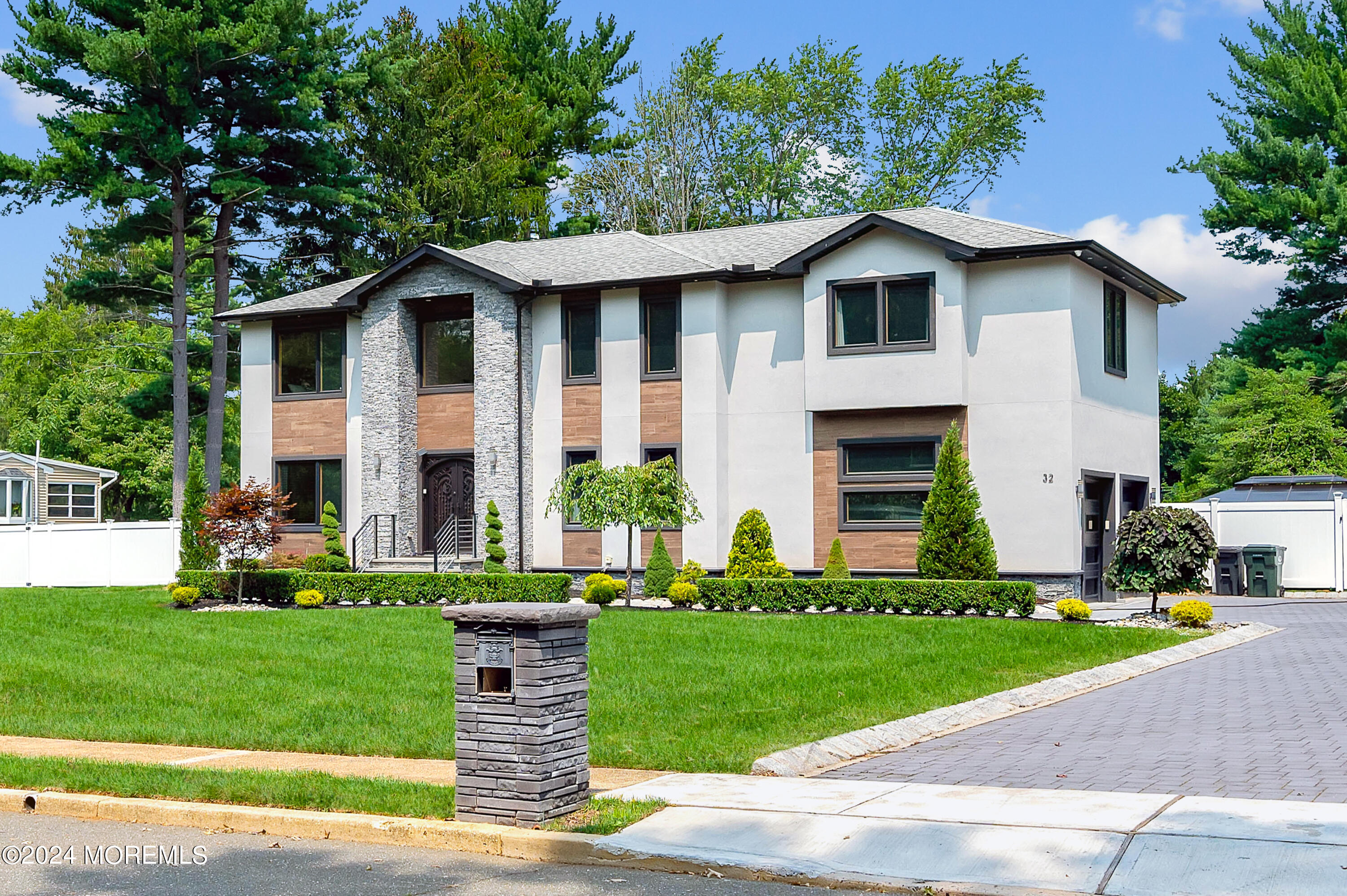 32 Joysan Terrace, Freehold, New Jersey image 6