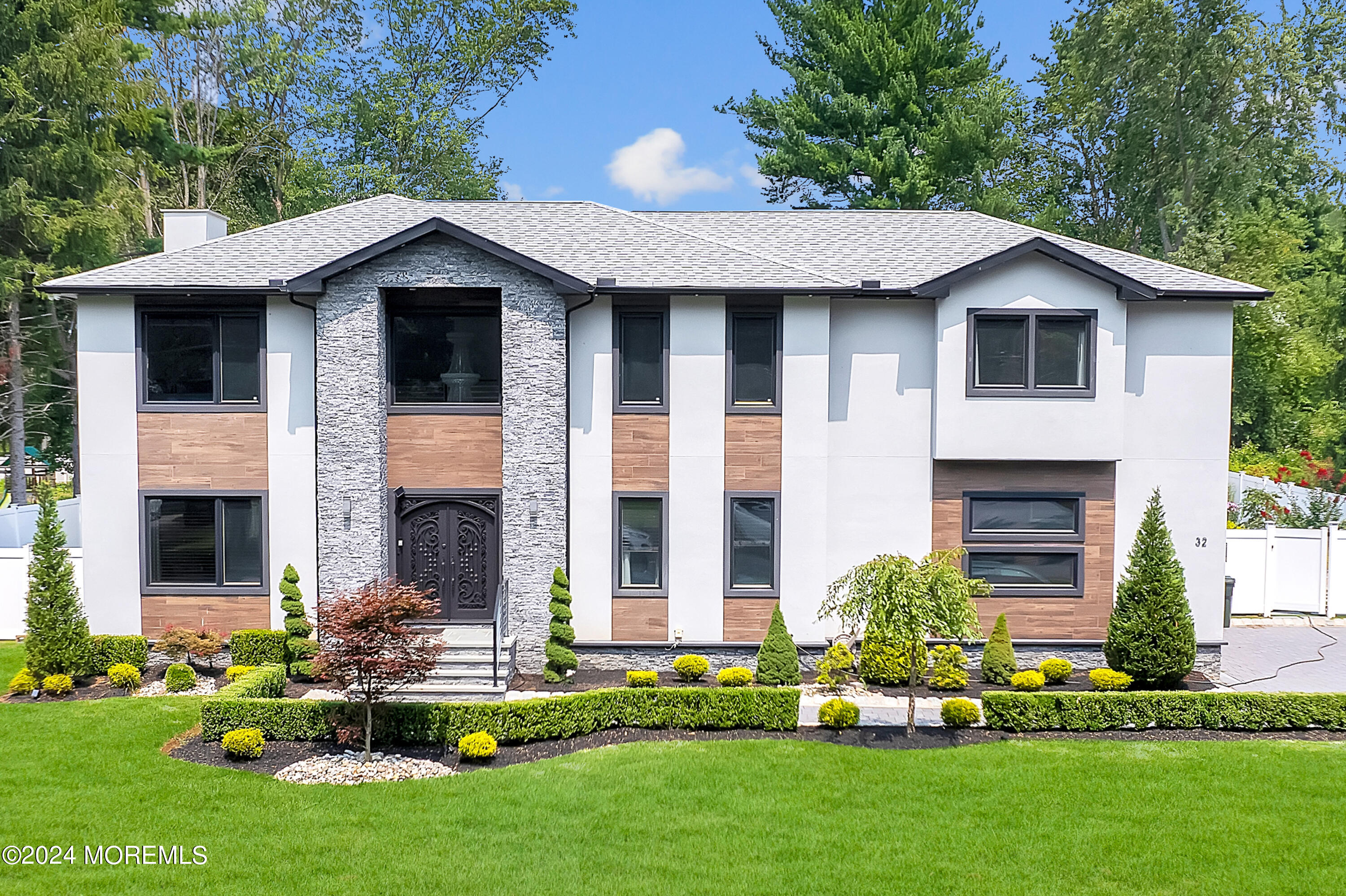 32 Joysan Terrace, Freehold, New Jersey image 3