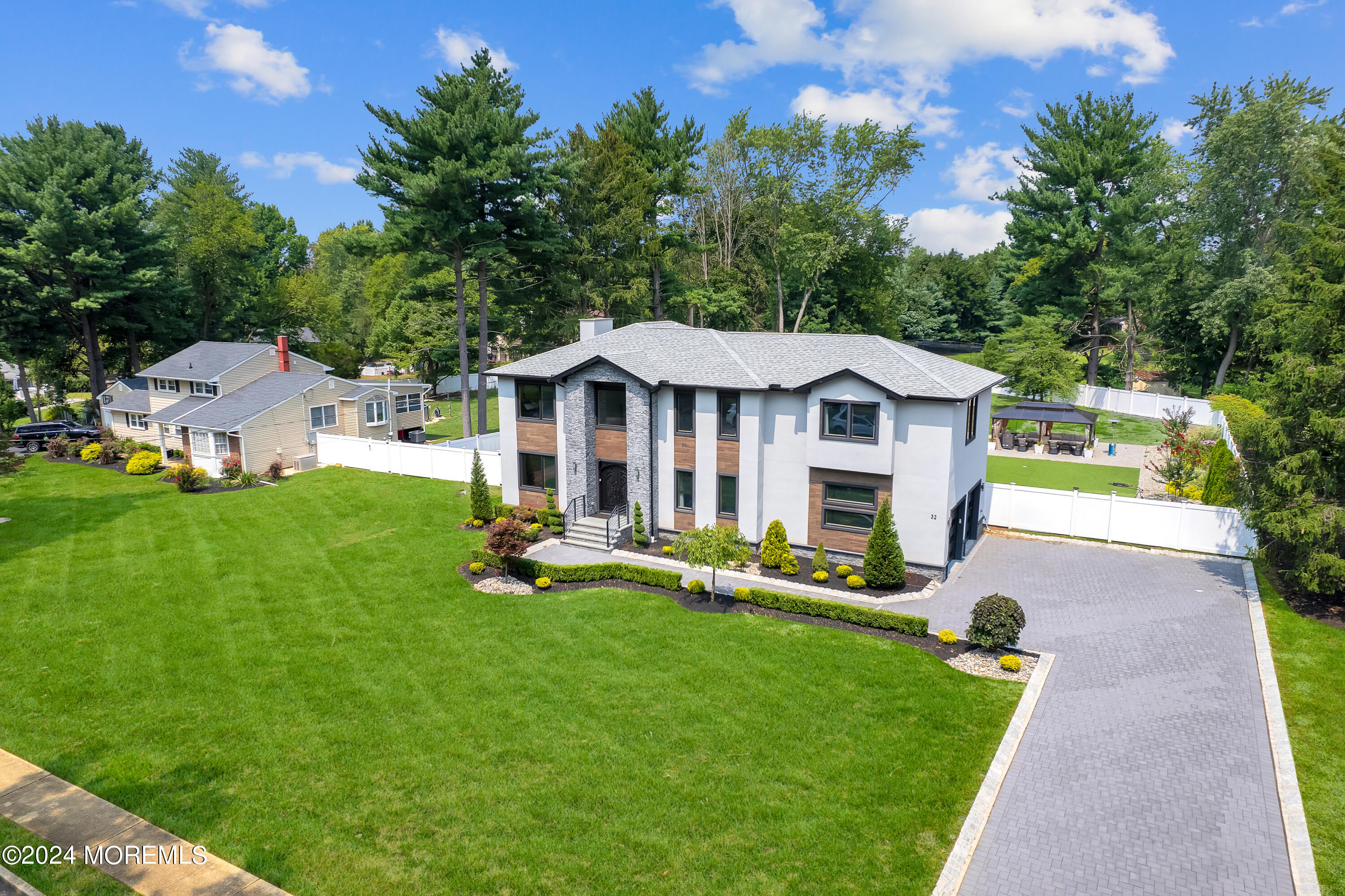 32 Joysan Terrace, Freehold, New Jersey image 11