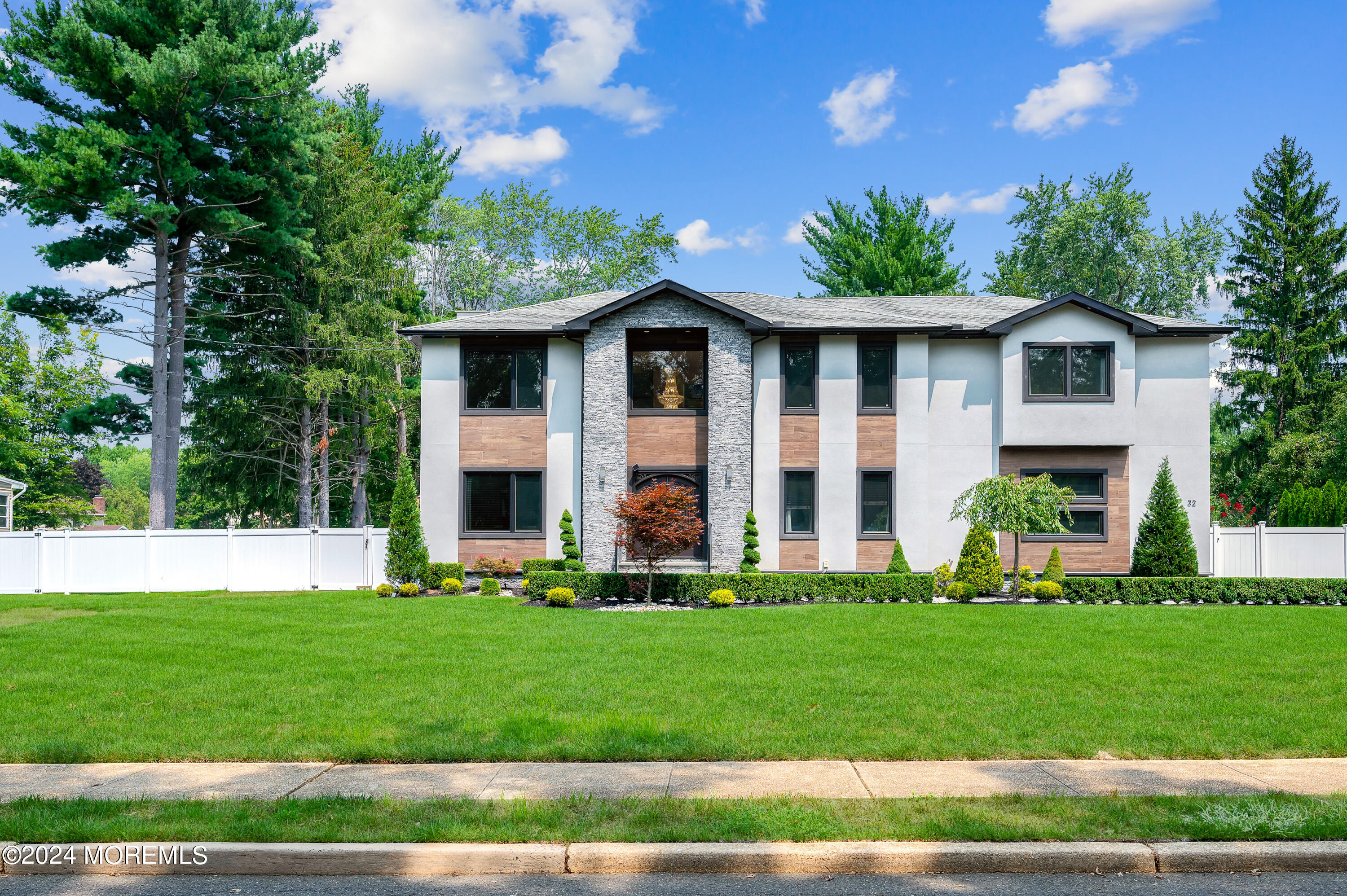 32 Joysan Terrace, Freehold, New Jersey image 4