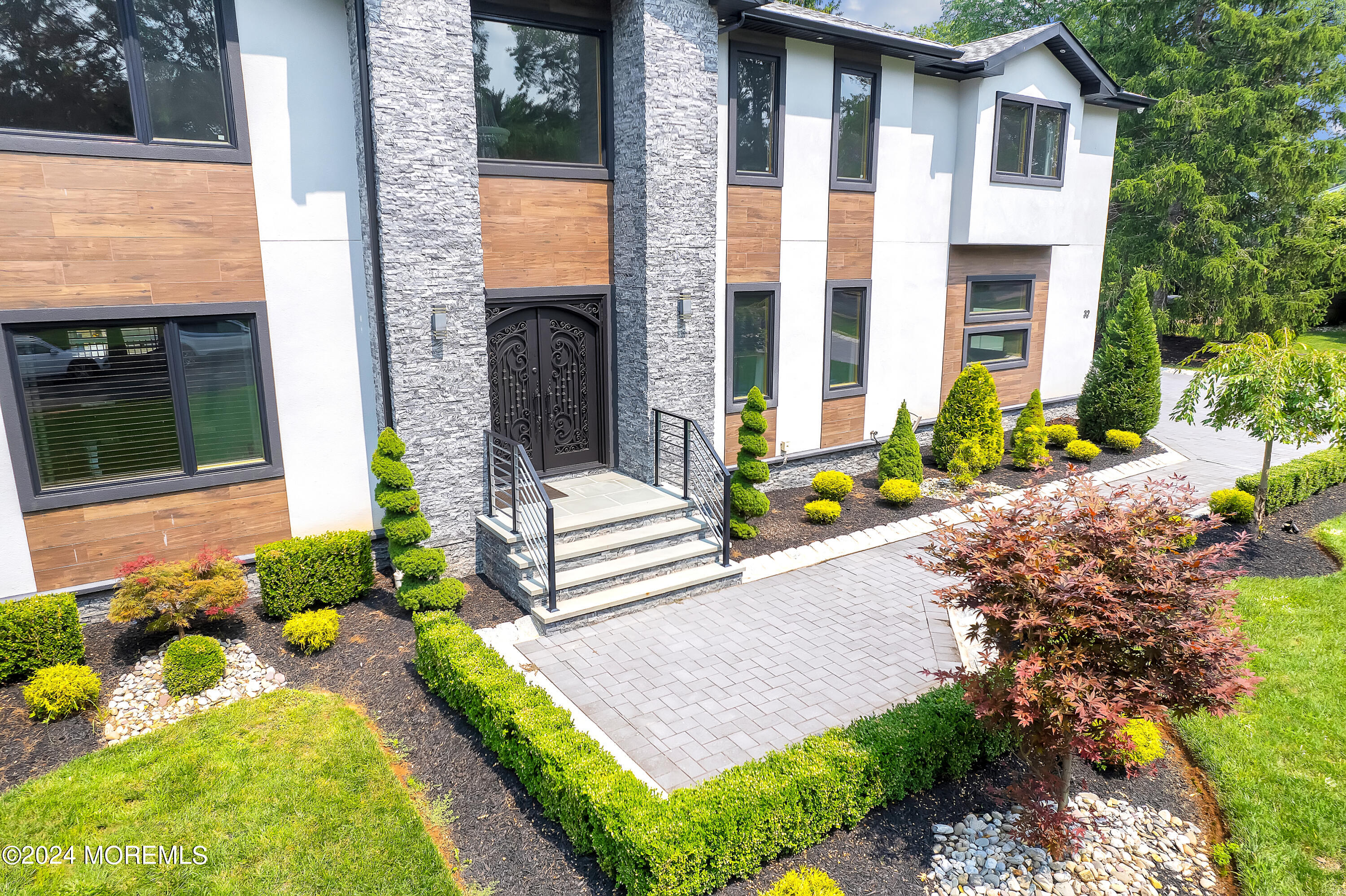 32 Joysan Terrace, Freehold, New Jersey image 12