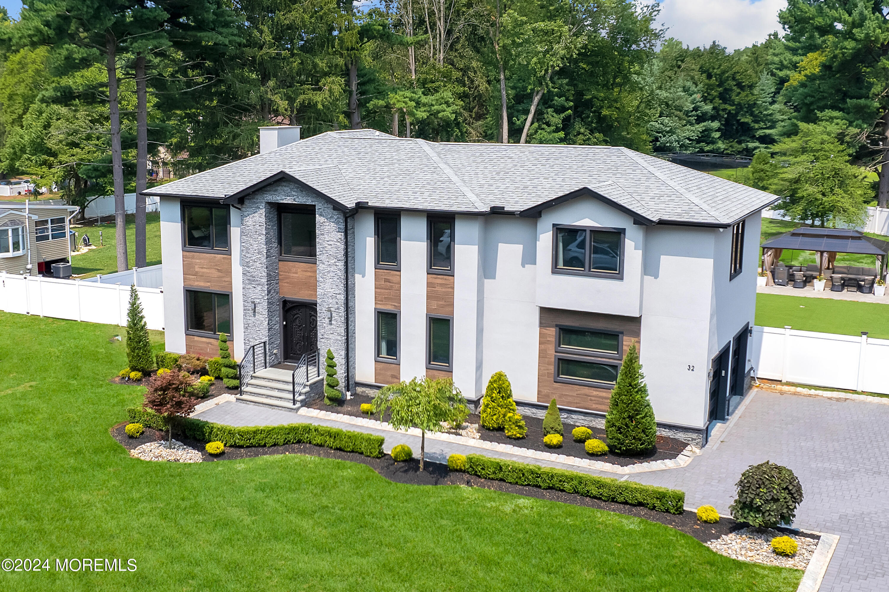 32 Joysan Terrace, Freehold, New Jersey image 2