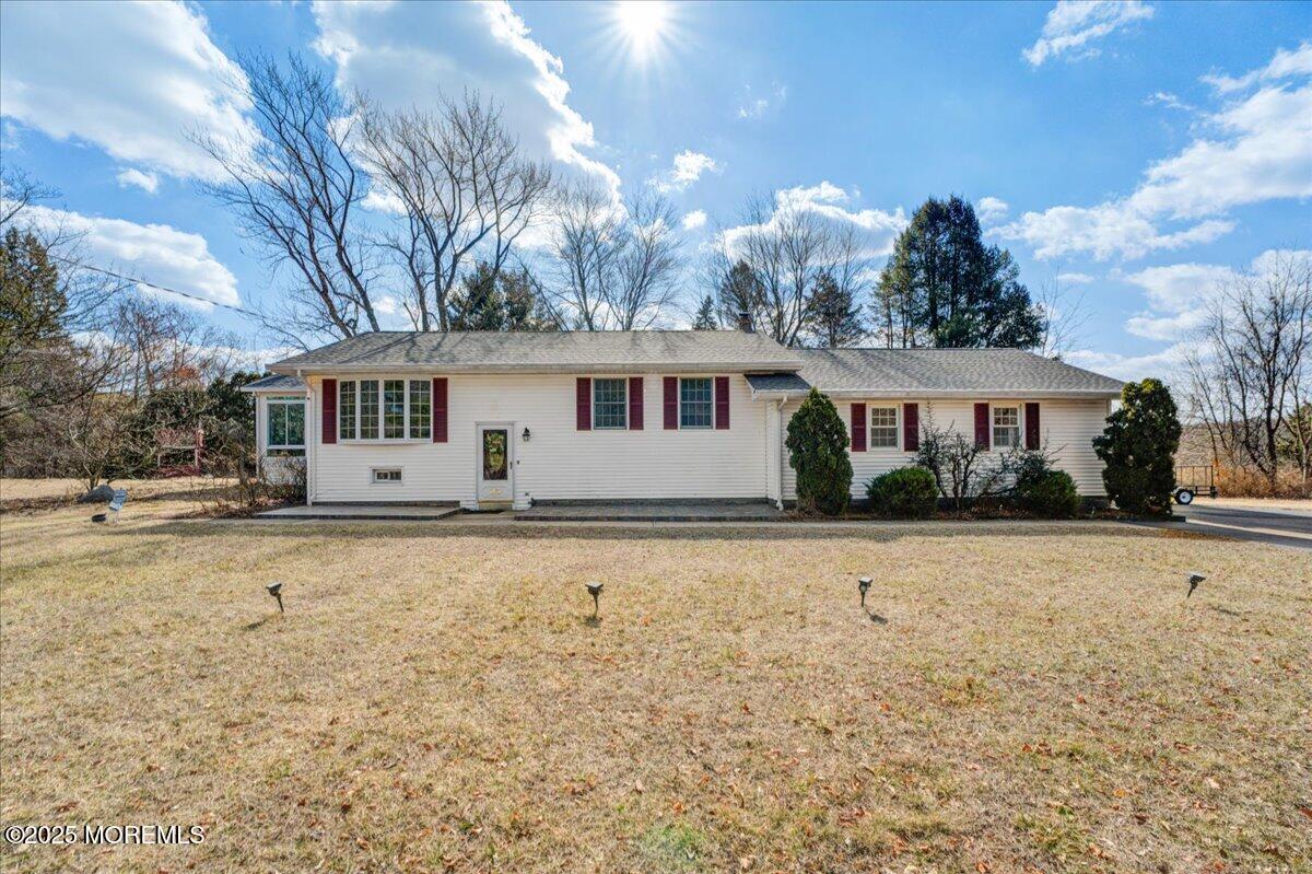 267 Sweetmans Lane, Millstone, New Jersey image 1