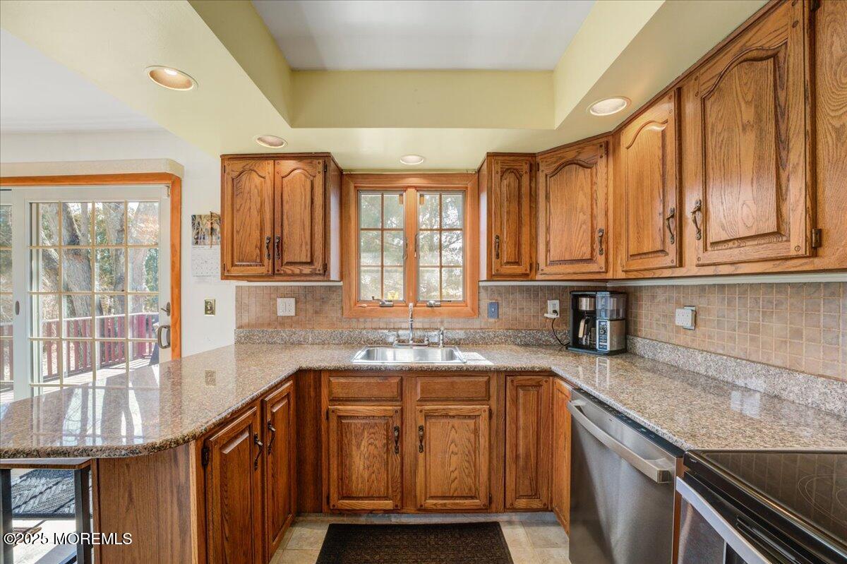 267 Sweetmans Lane, Millstone, New Jersey image 9