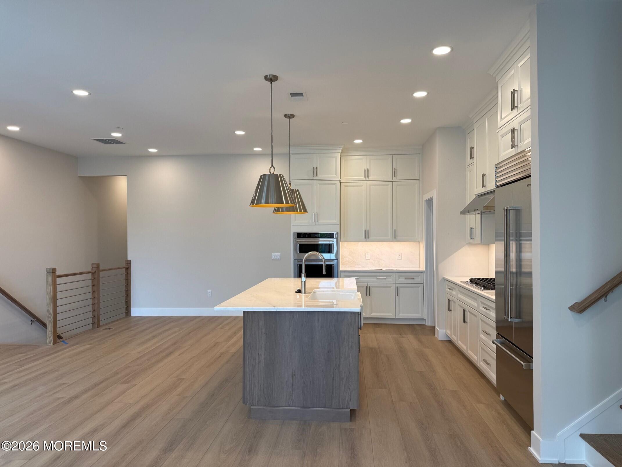 415A Lake Avenue 412