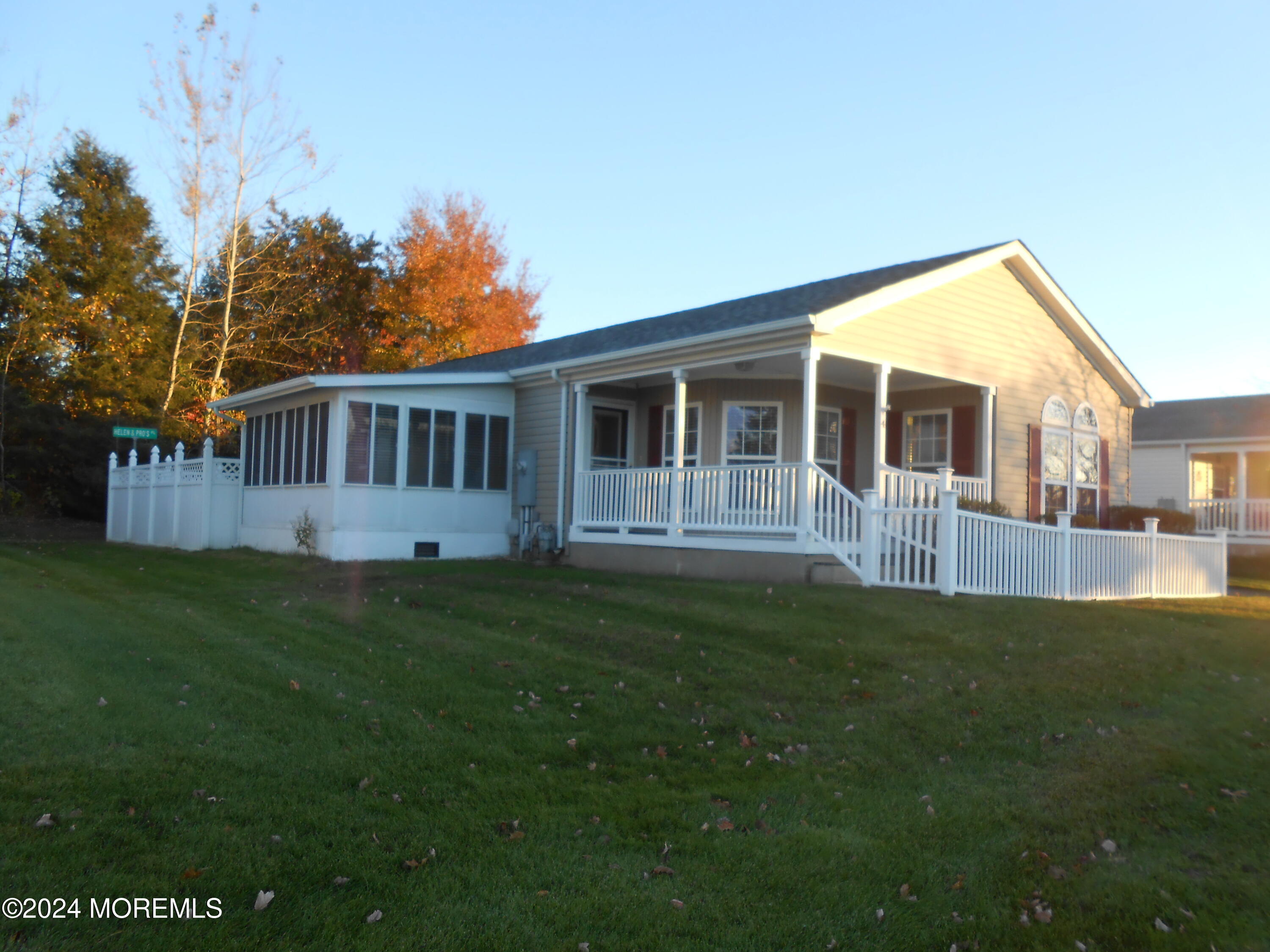 4 Fort Lee Drive, Manahawkin, New Jersey image 1