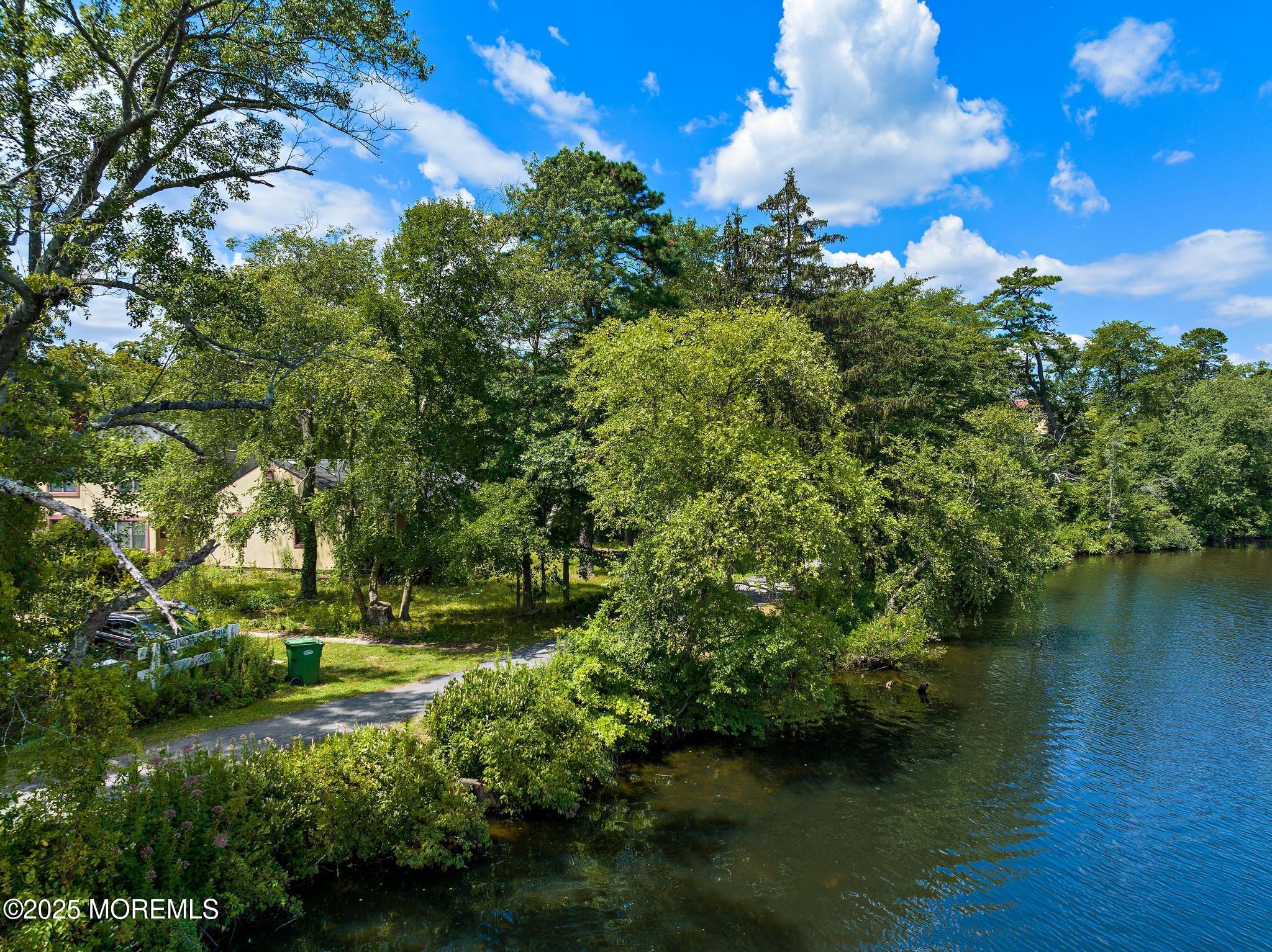 107 S Lake Drive, Lakewood, New Jersey image 30