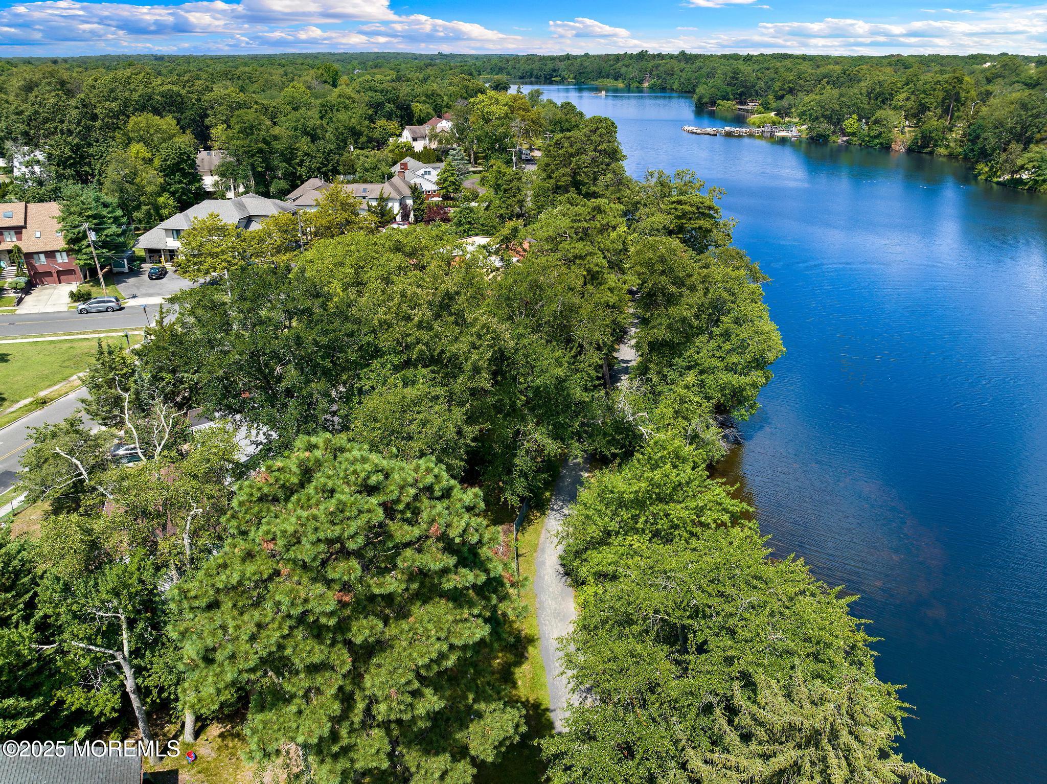 107 S Lake Drive, Lakewood, New Jersey image 26