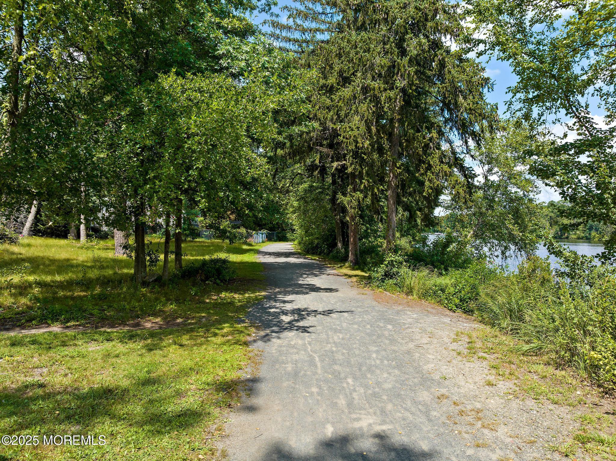 107 S Lake Drive, Lakewood, New Jersey image 29