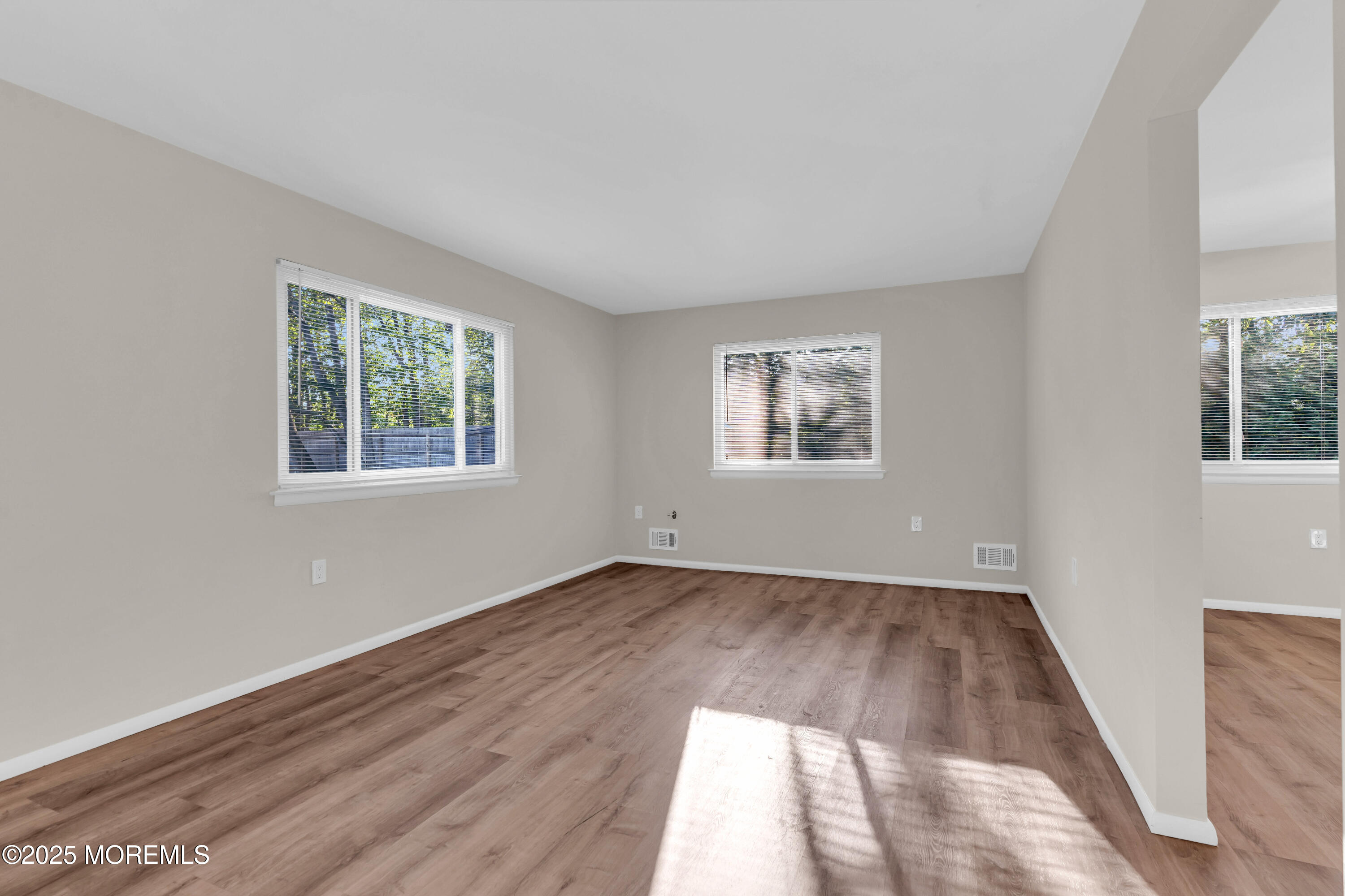 8 Debbie Drive