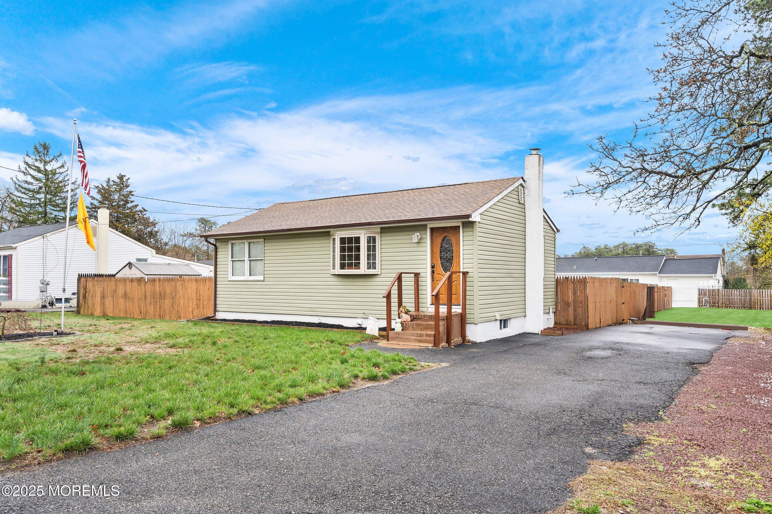 900 Commonwealth Boulevard, Toms River, New Jersey image 3