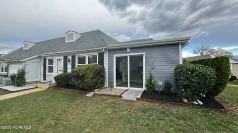 Homes For Sale - 146 Old Nassau Road #B<br/> Monroe, NJ 08831