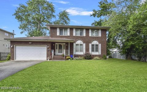 29 Maple Street Middletown NJ 07758