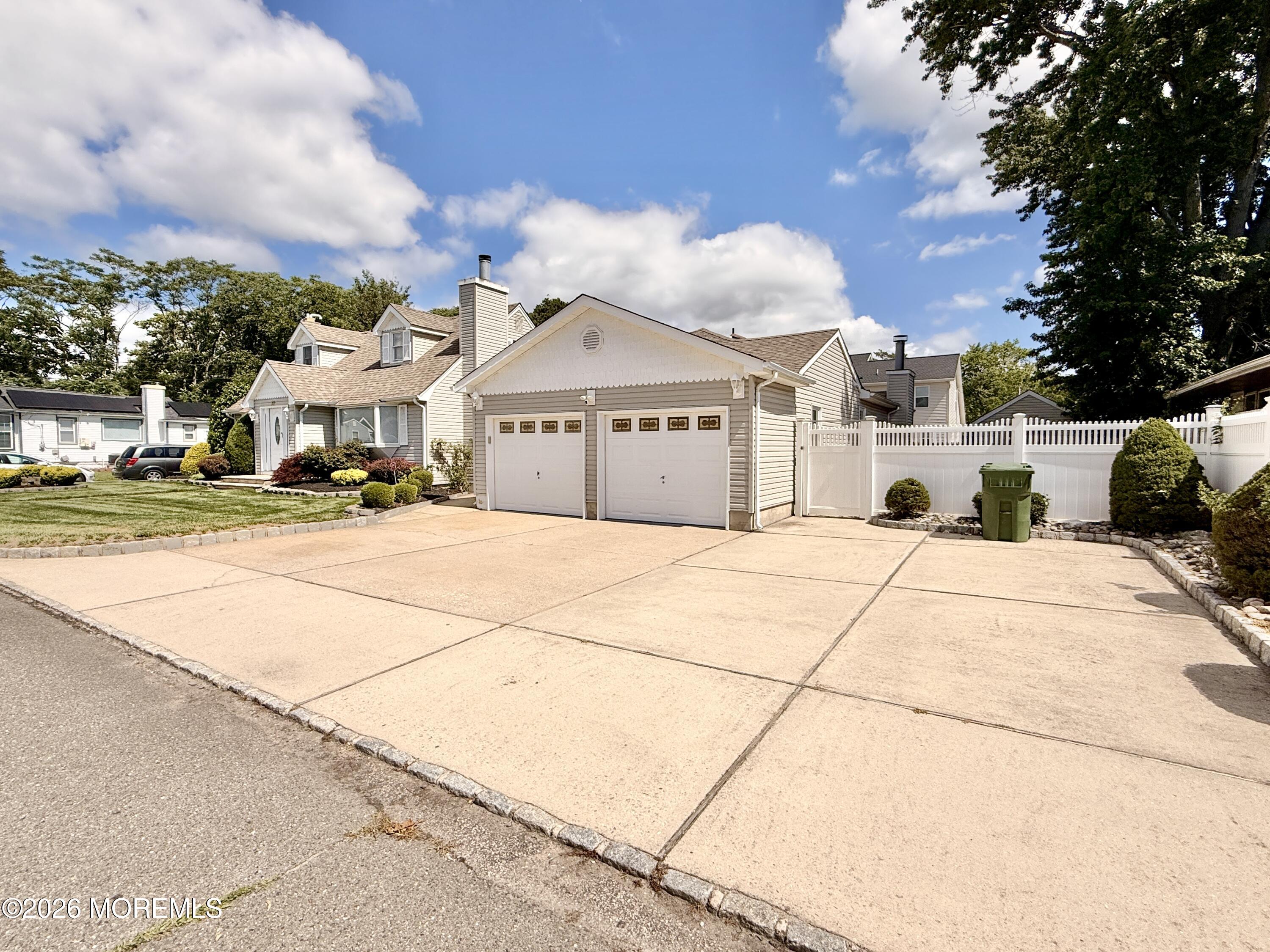 27 3rd Avenue