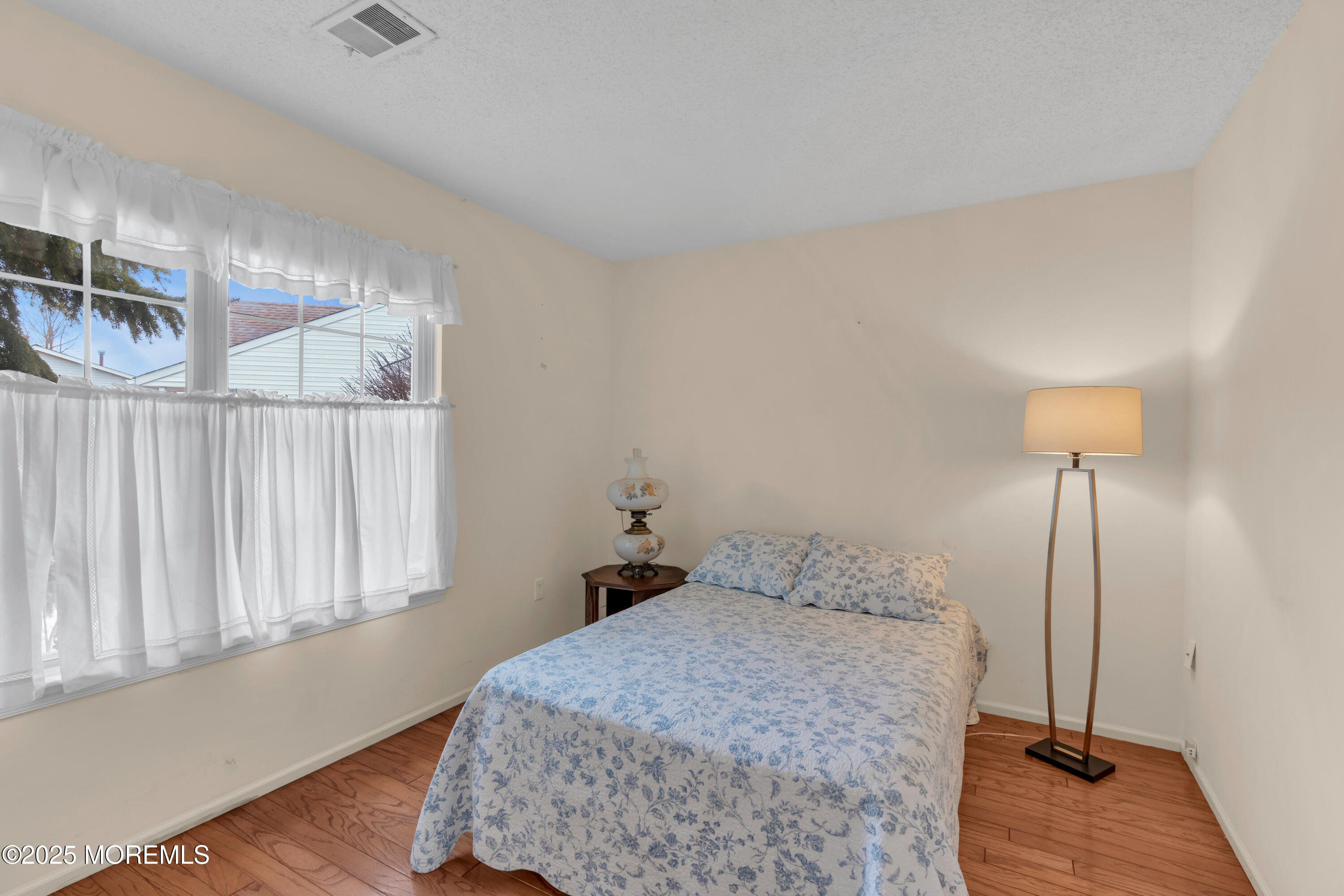 46 Edgeware Close #1000, Freehold, New Jersey image 14