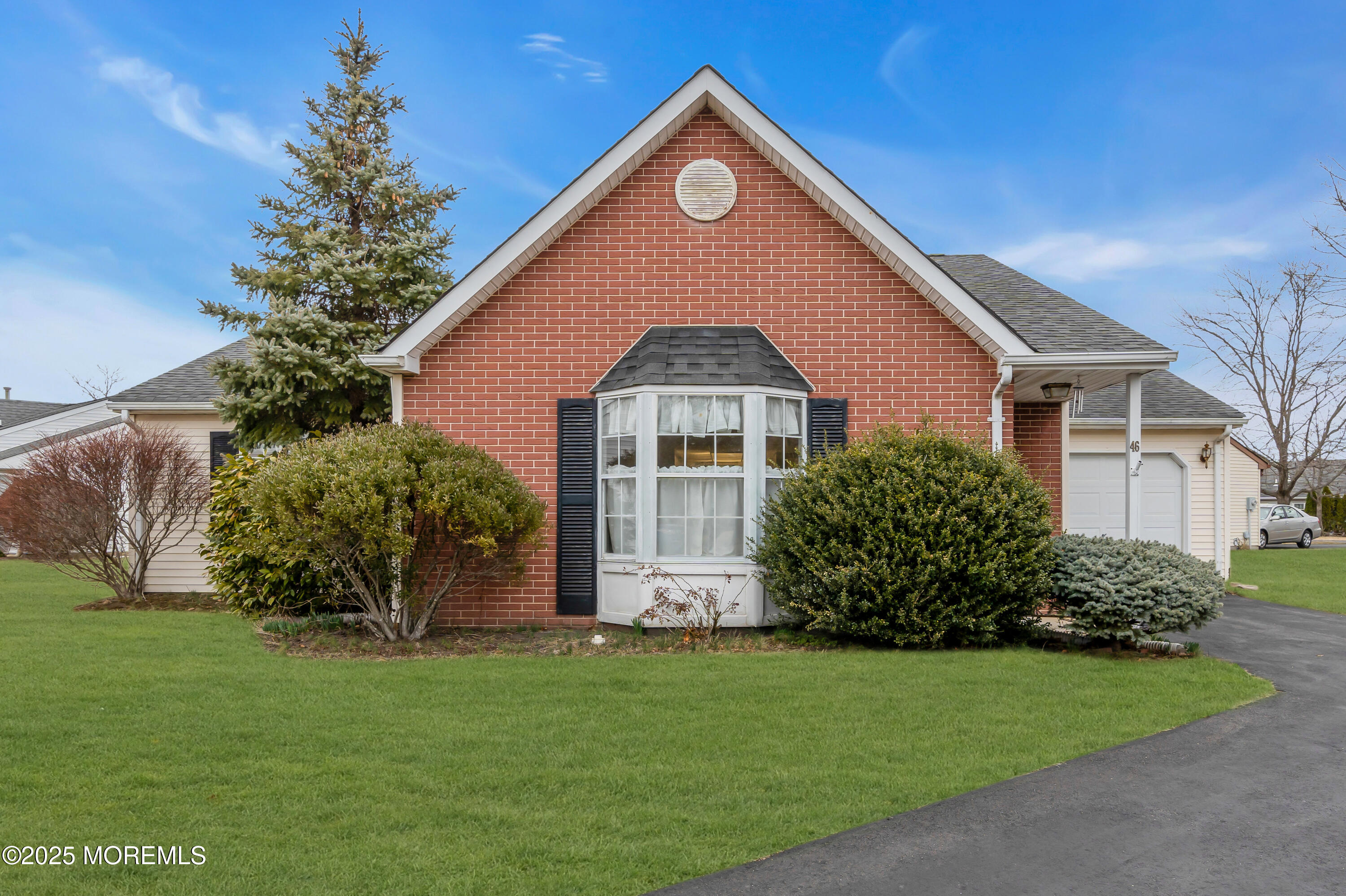 46 Edgeware Close #1000, Freehold, New Jersey image 1
