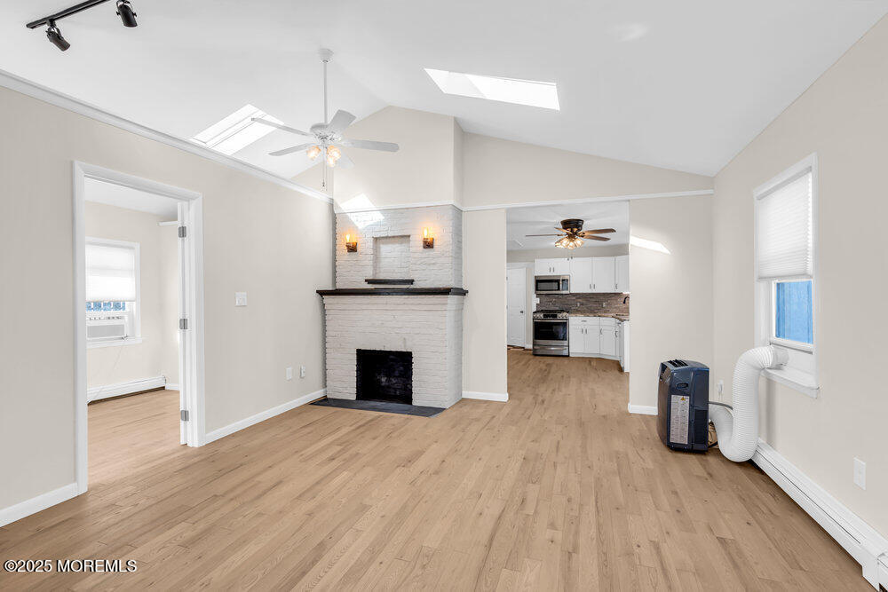 409 Capstan Avenue