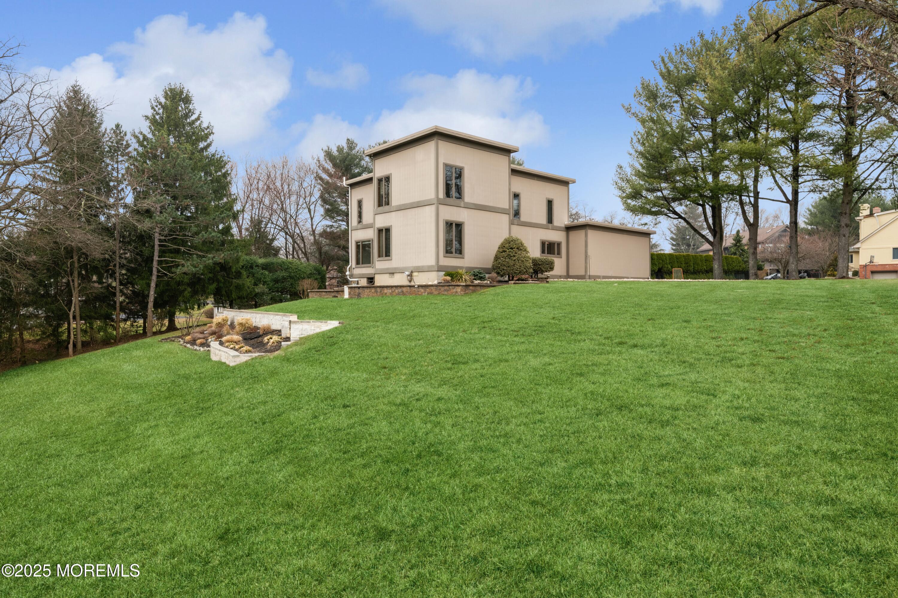 3 Holly Glen Way, Holmdel, New Jersey image 2