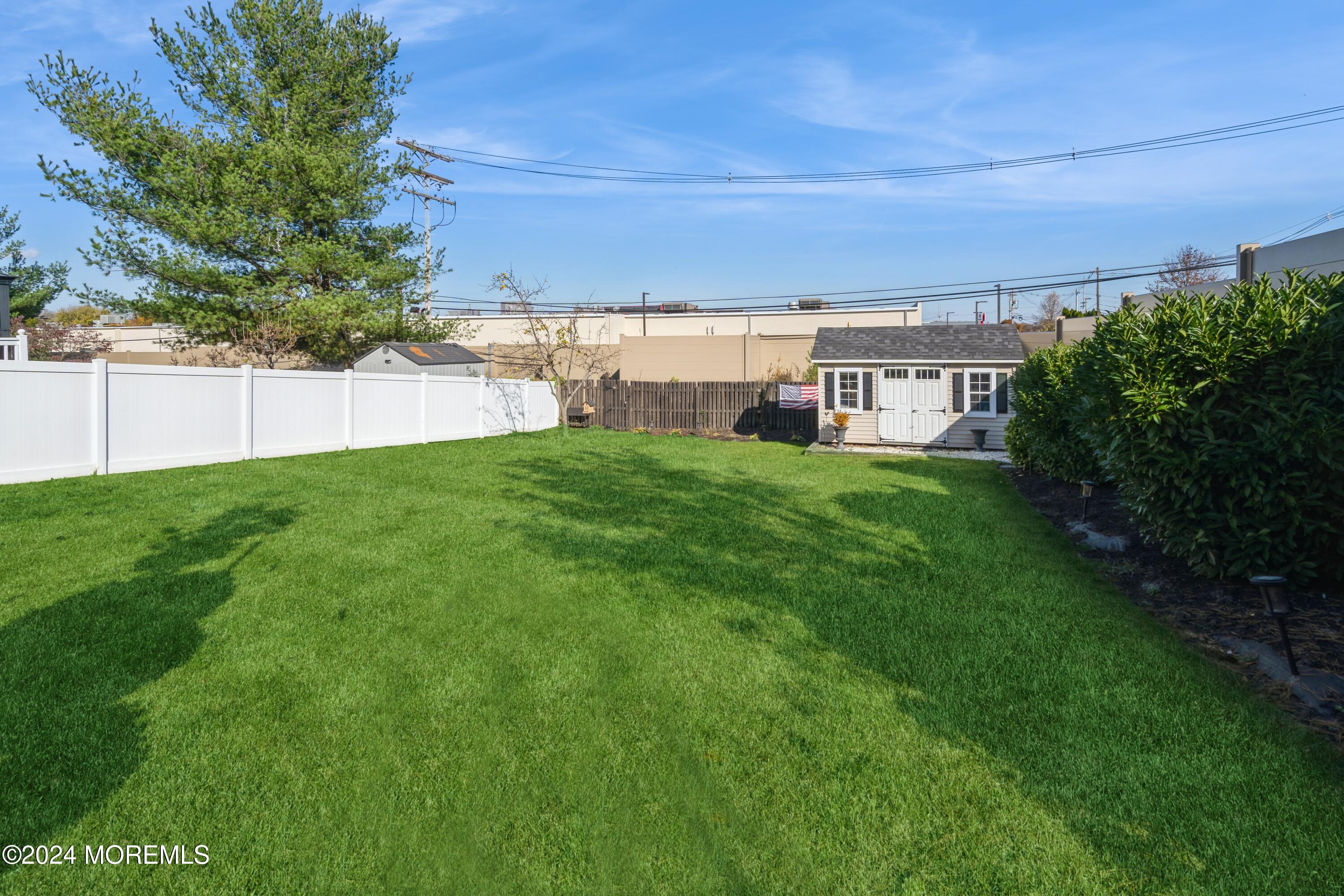 8 Ashleigh Drive, Hazlet, New Jersey image 24