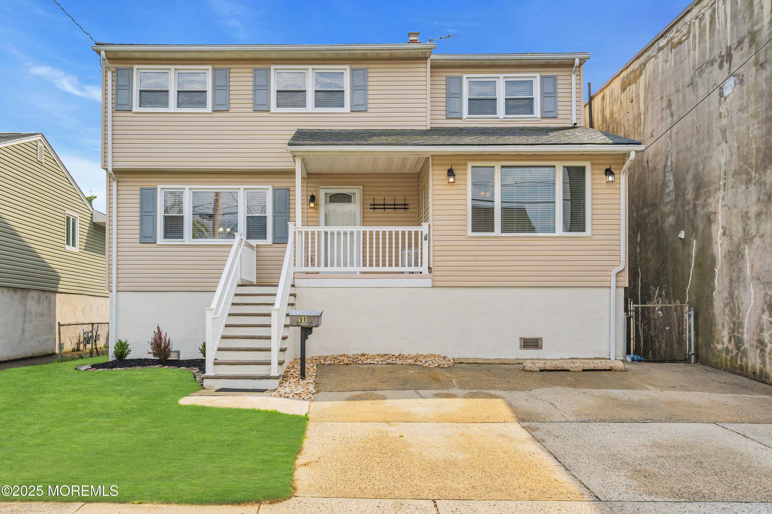31 4th Street, Highlands, New Jersey image 1