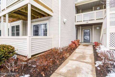 Condo For Sale - 1 White Oak Court<br/> Howell, NJ 07731