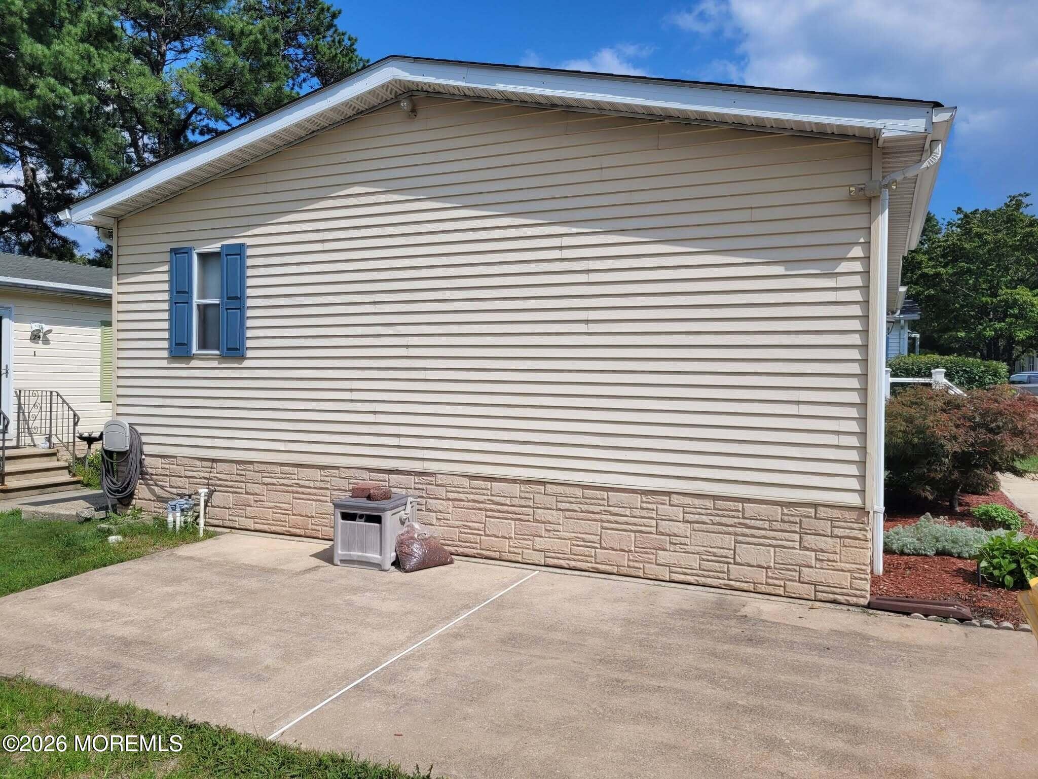 123 Briarwood Court