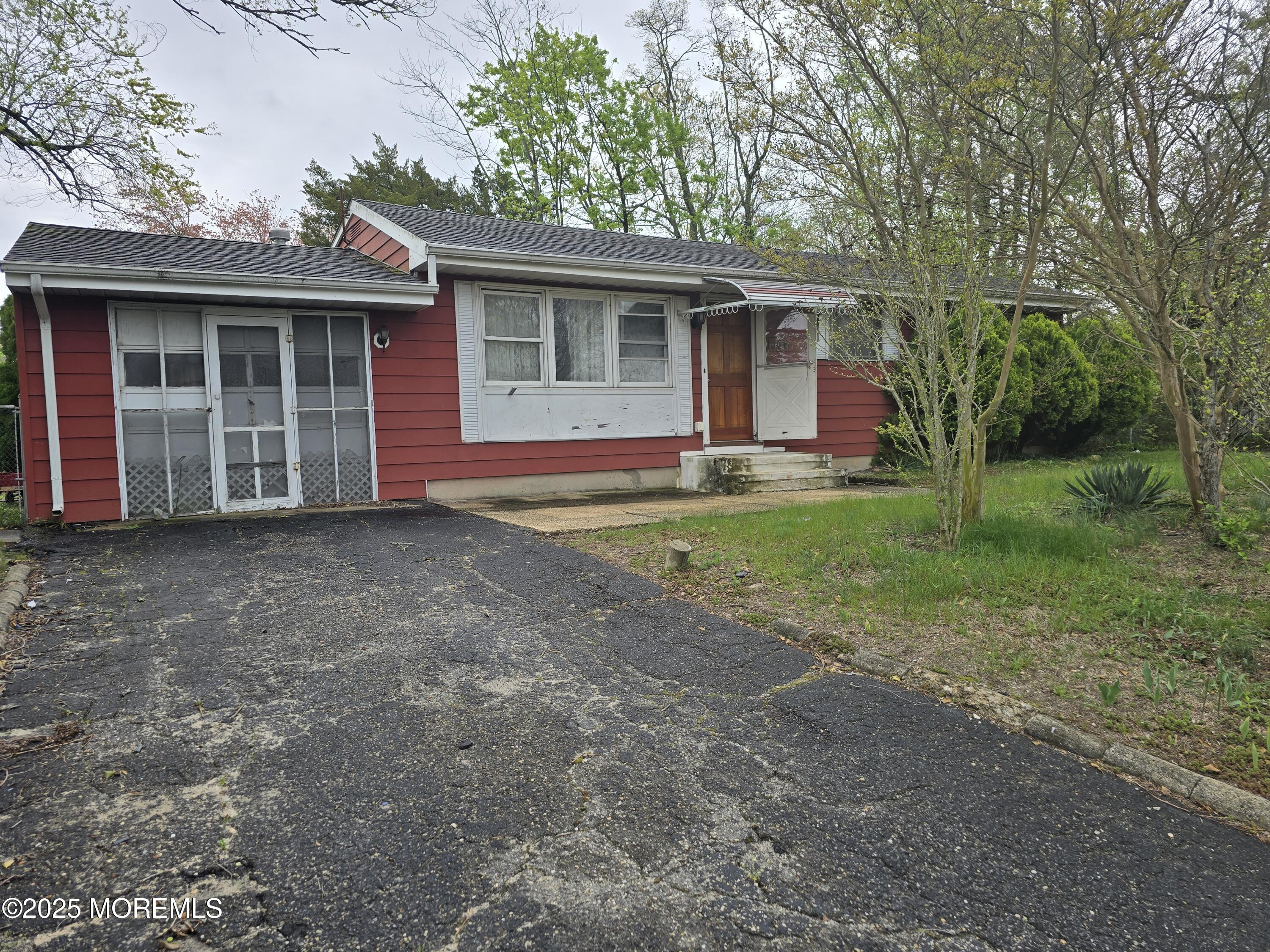 1066 Overlook Drive, Toms River, New Jersey image 1