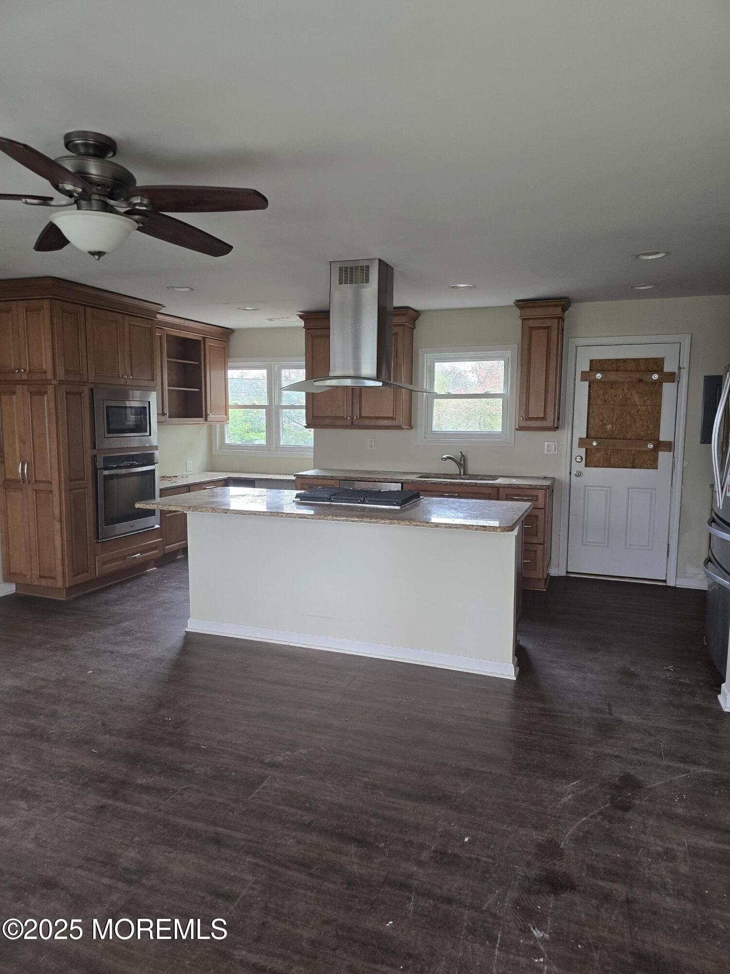 1066 Overlook Drive, Toms River, New Jersey image 3