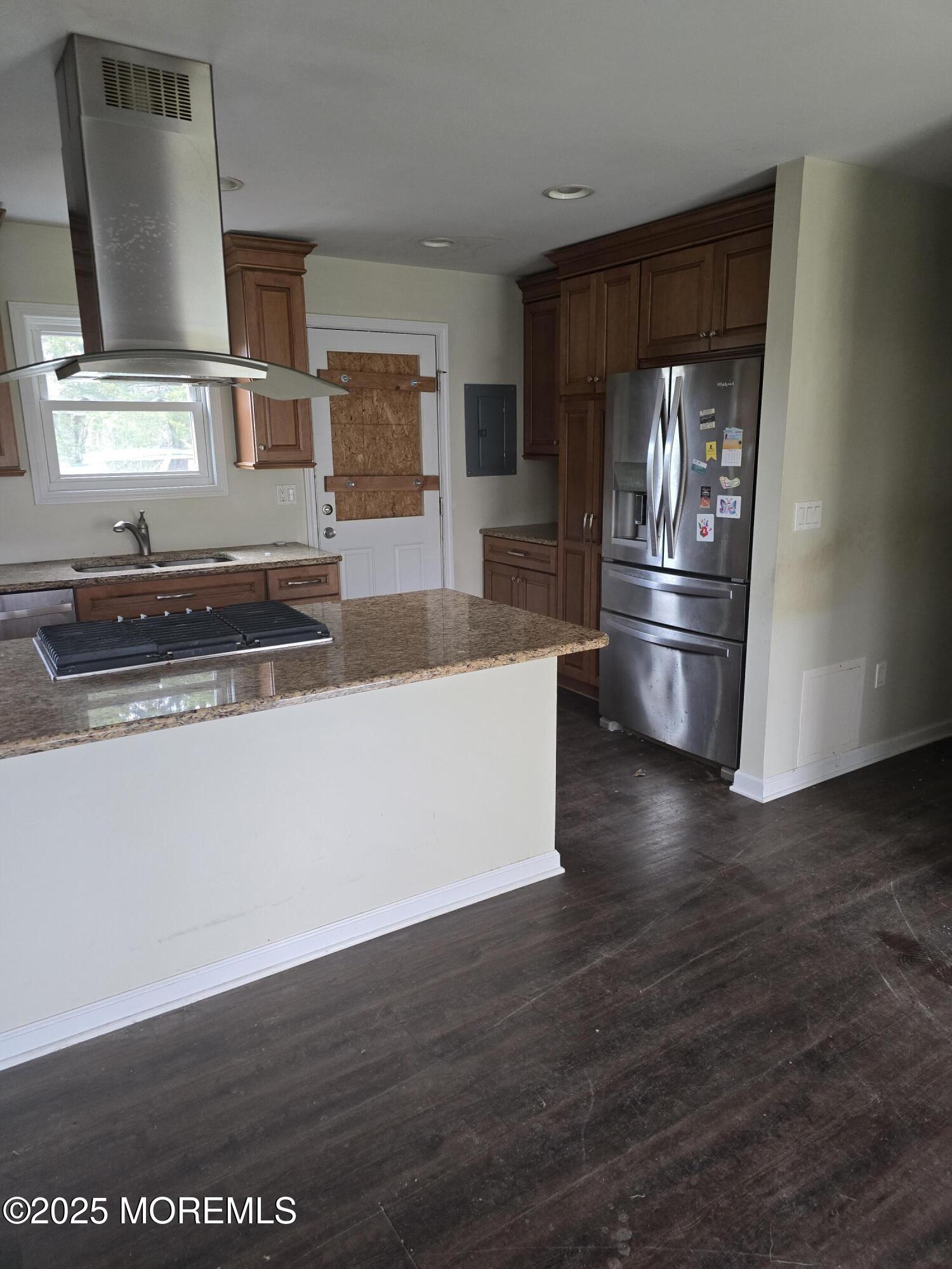 1066 Overlook Drive, Toms River, New Jersey image 2