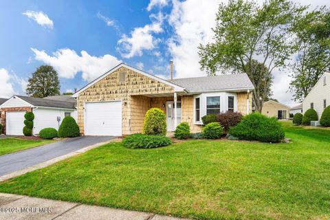 7 Bishop Court Marlboro NJ 07746