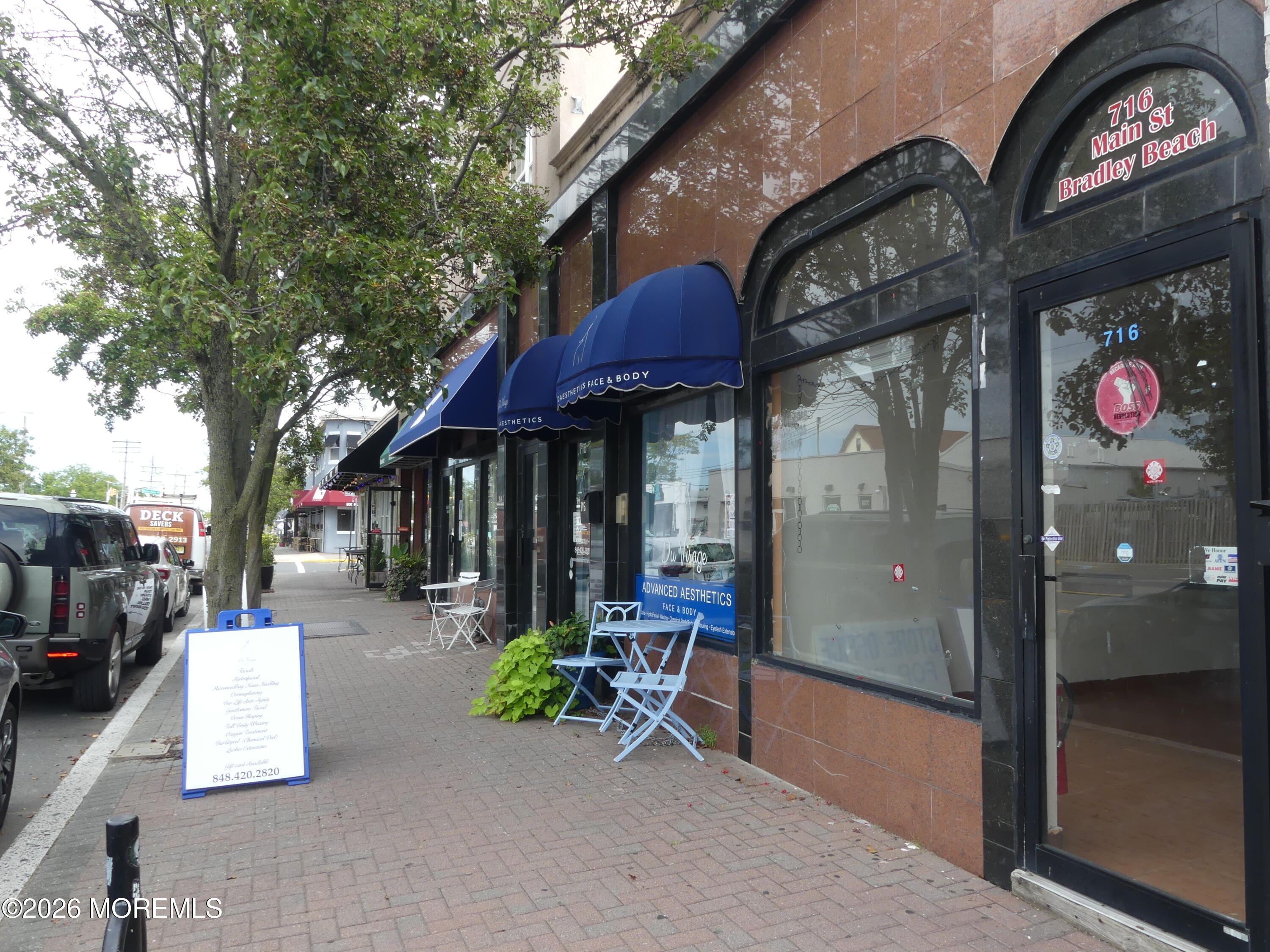 716 Main Street